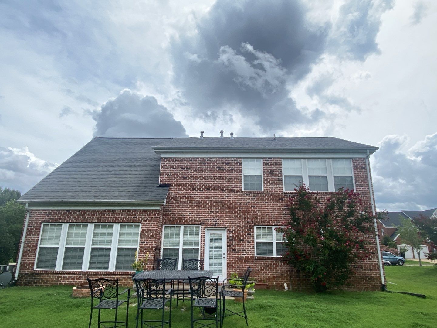 Residential Roofing Installation using Owens Corning Oakridge Roofing System by Undersun Roofing 