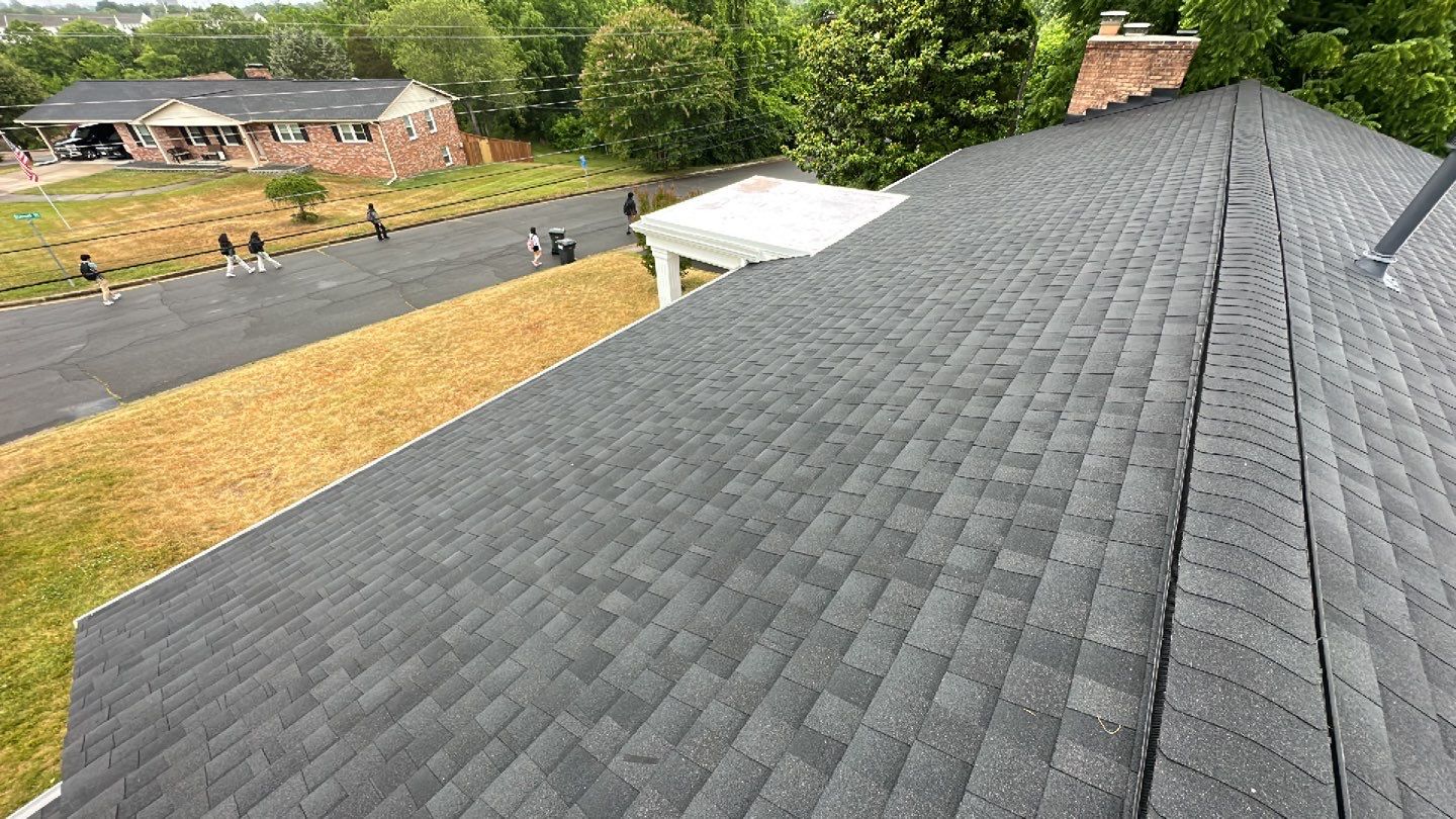 Manassas: CertainTeed Landmark Pro Designer Shingles in Max Def Moire Black by RM Banning, Inc.