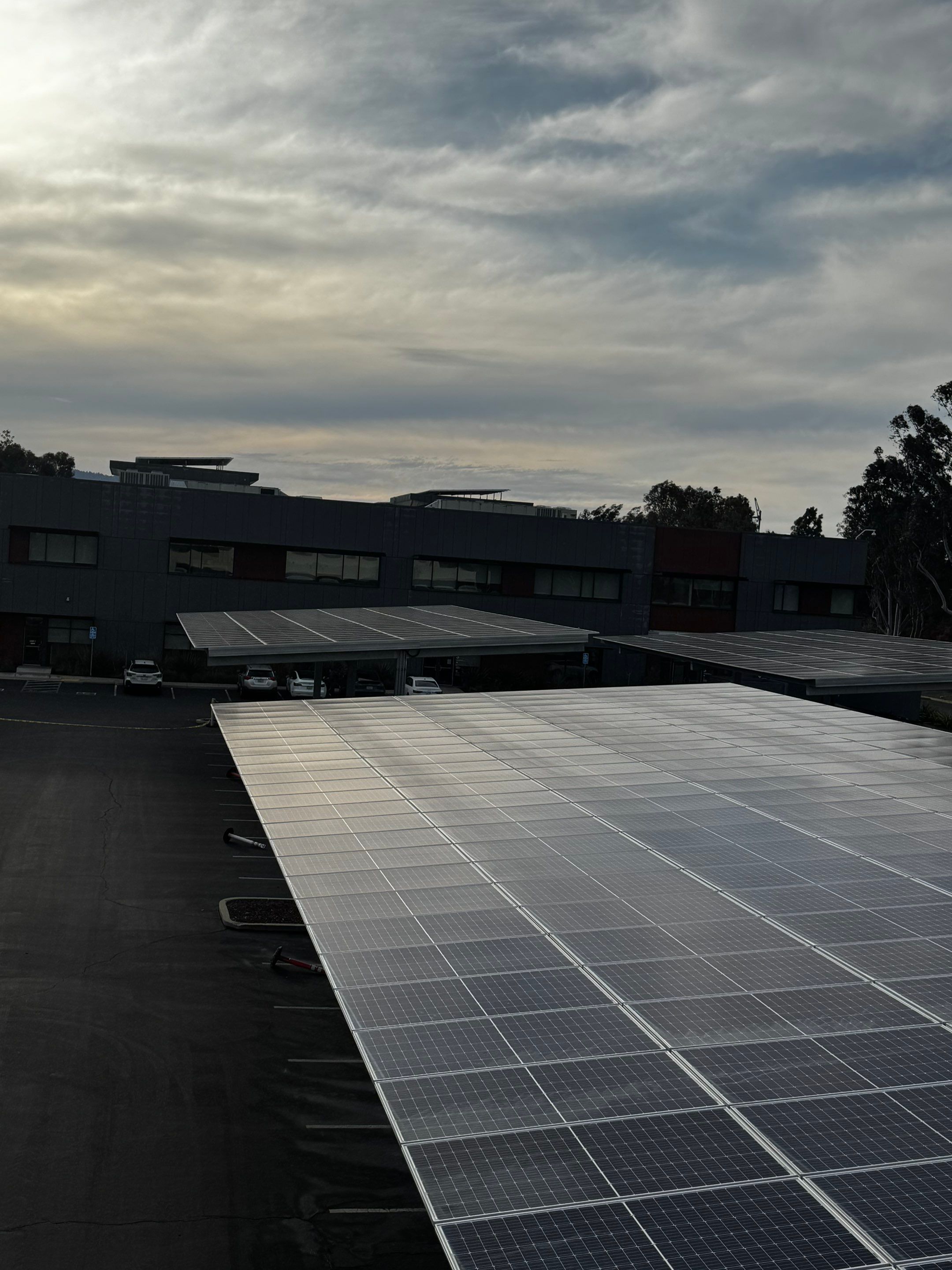Commercial Solar Panel Cleaning using Deionized Water by All One Solar Shine