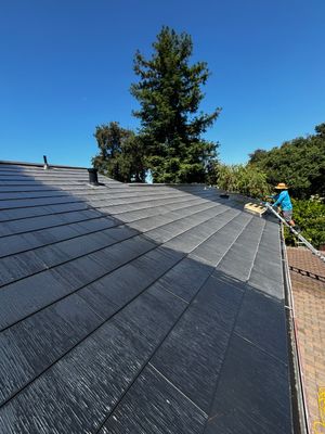 Tesla Roof Cleaning in Pasadena California