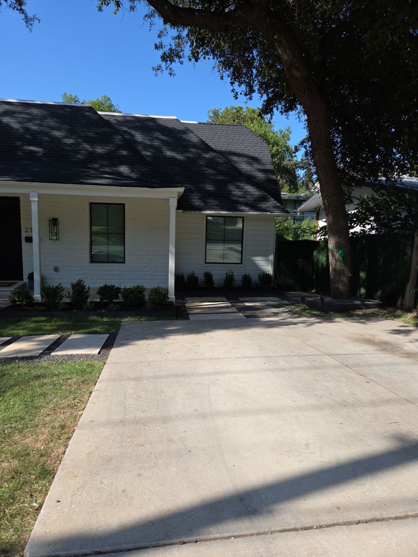 Charcoal - GAF Timberline HDZ by RoofsOnly.com