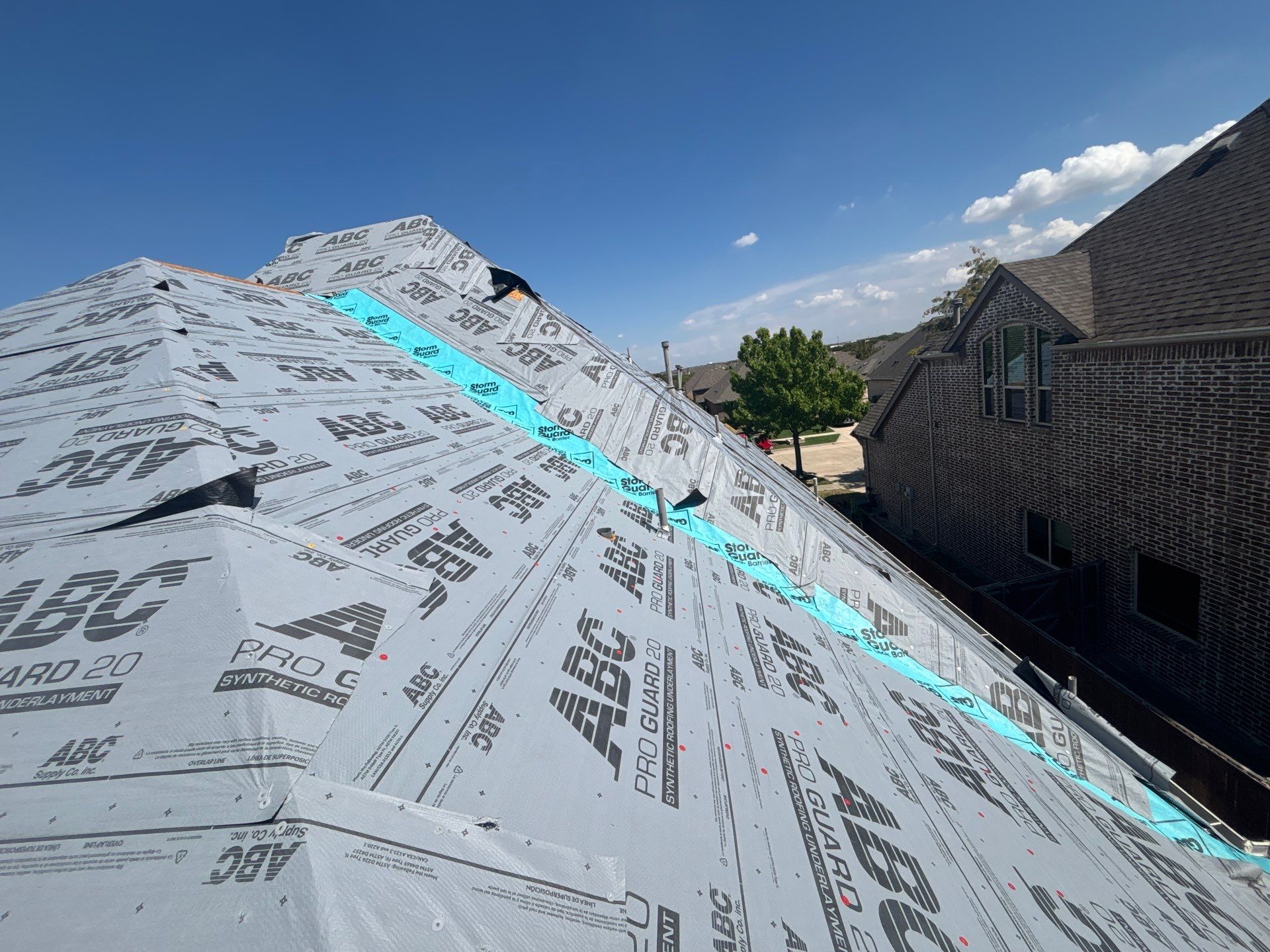 GAF Natural Shadow - Weathered Wood by Elite Roofing LLC