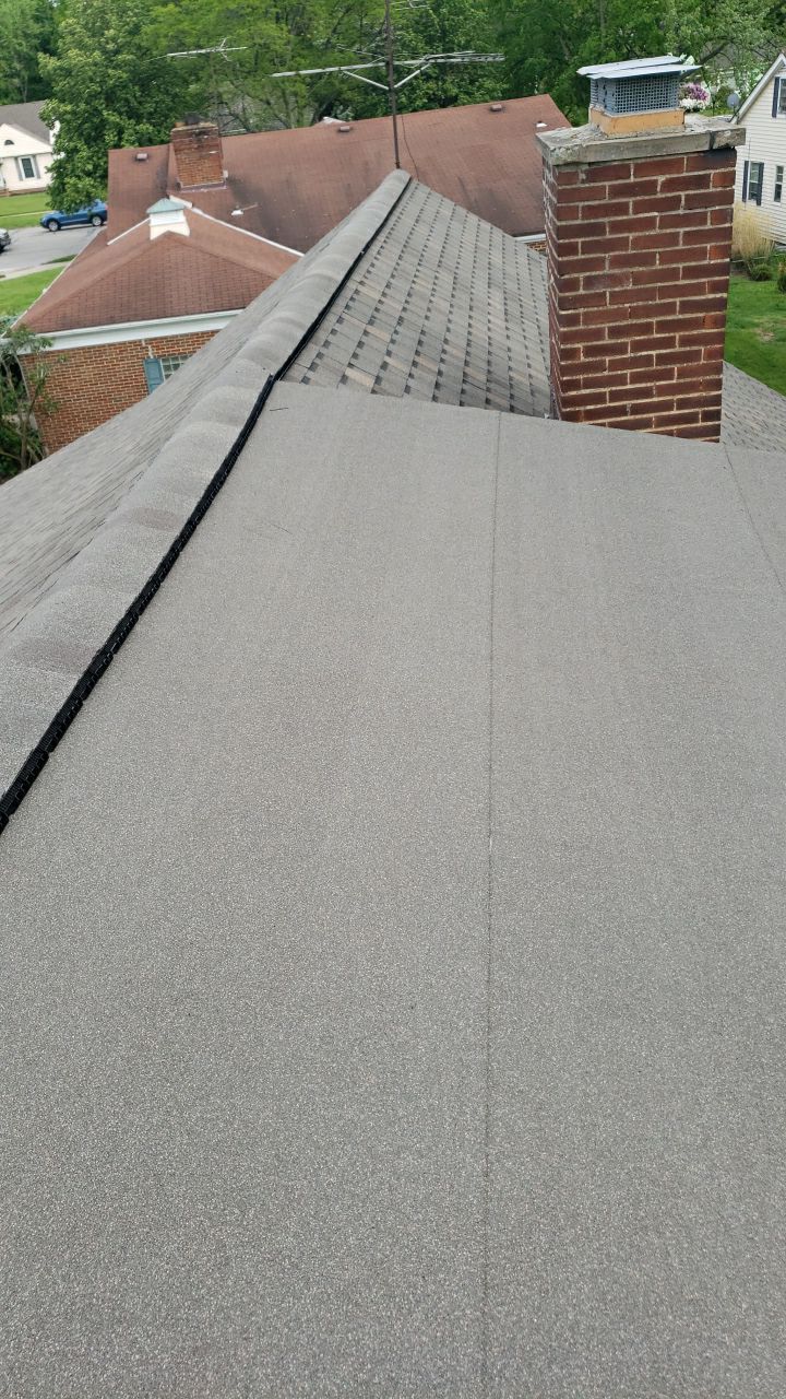 ATLAS PINNACLE COLOR: WEATHERED SHADOW DRIP EDGE: WHITE by Eagle Eye Roofing