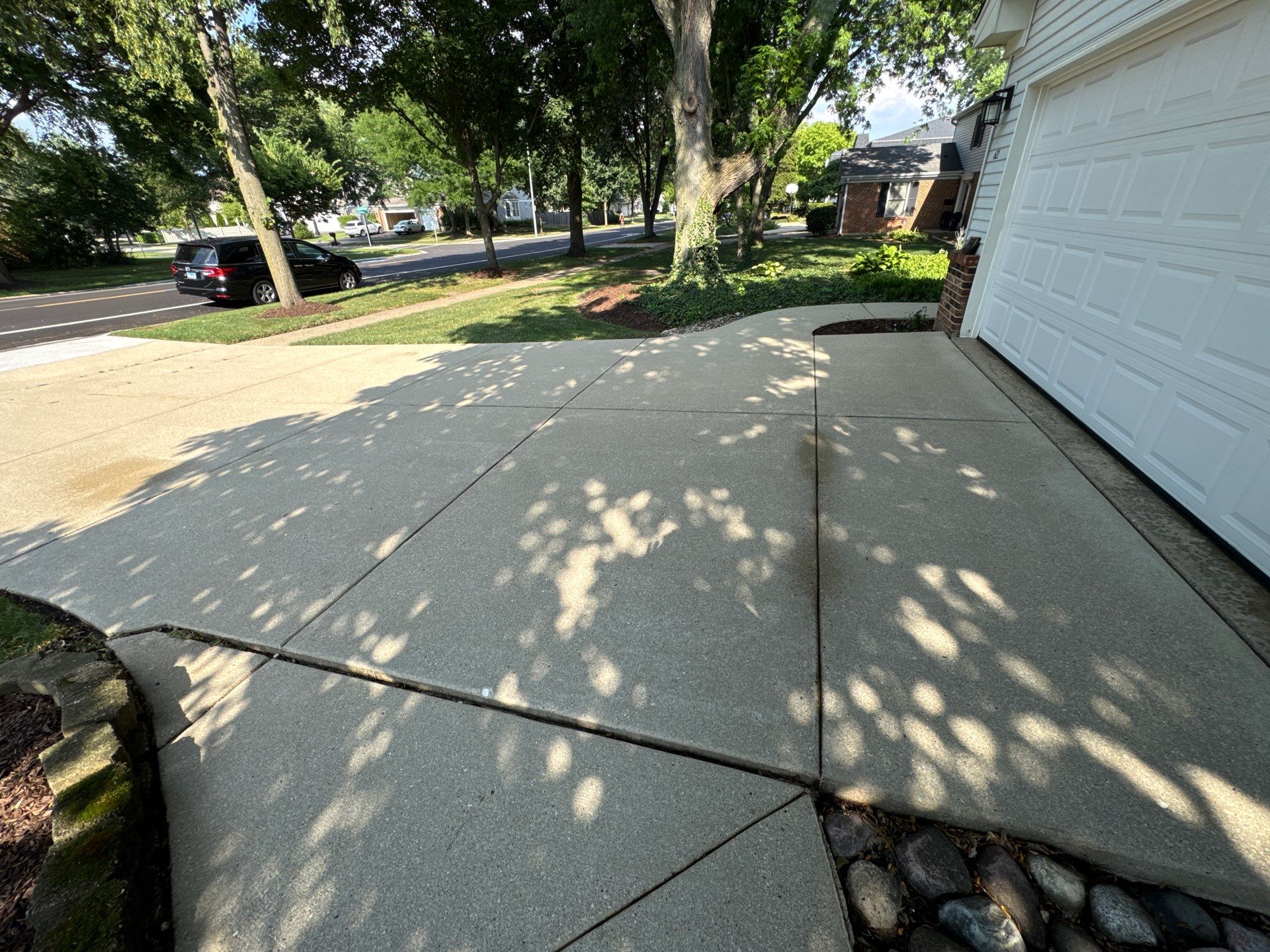 Palatine house wash and concrete power washing by Northern Power Washing LLC.