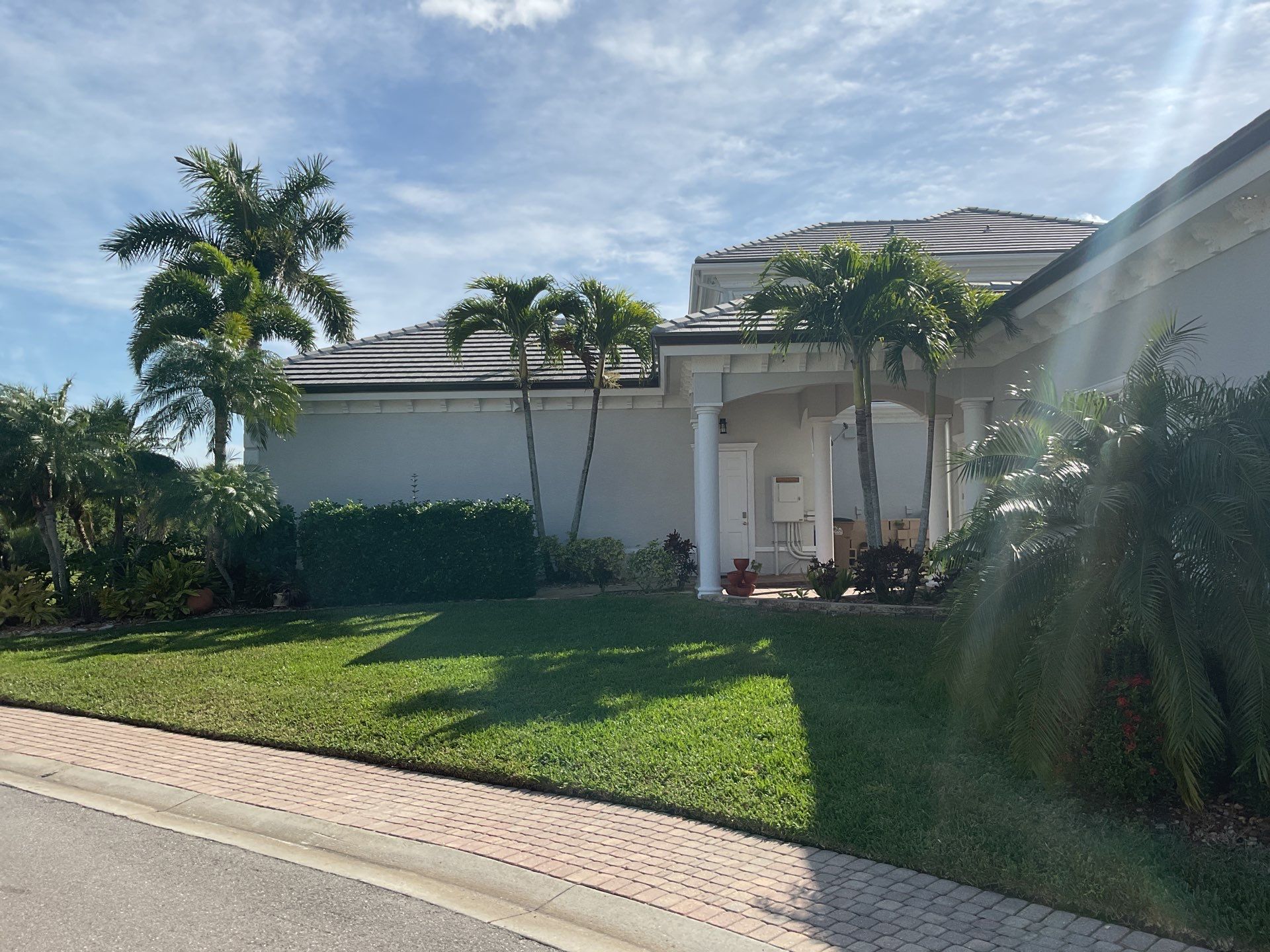 7-Inch Seamless Gutters for Heavy Rainfall in Cape Coral FL by Gutter Professors