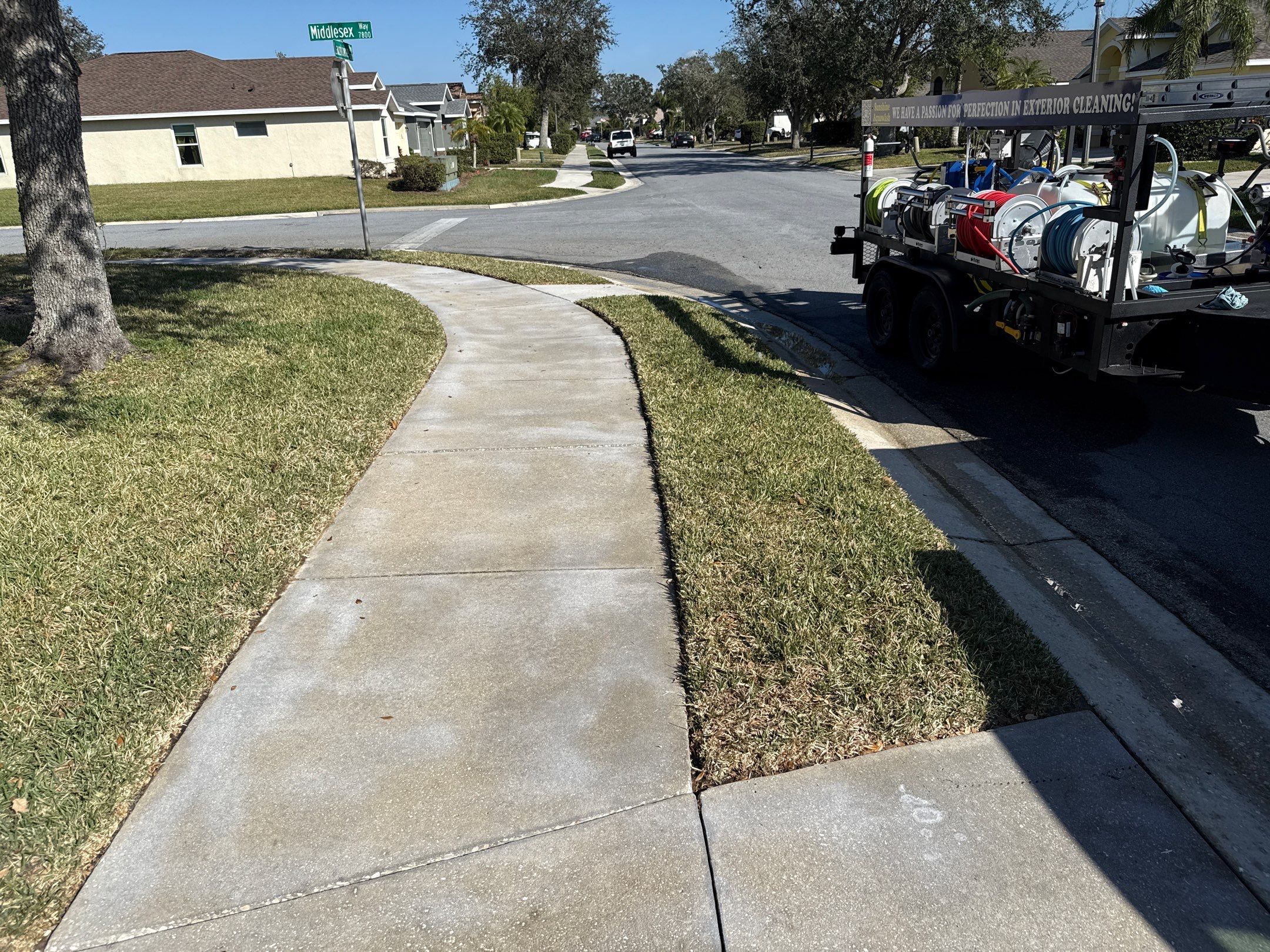 🚿 Waterford Community Driveway & Rust Removal | Palmetto, FL Pressure Washing 🚿 by Sunshine AquaWash
