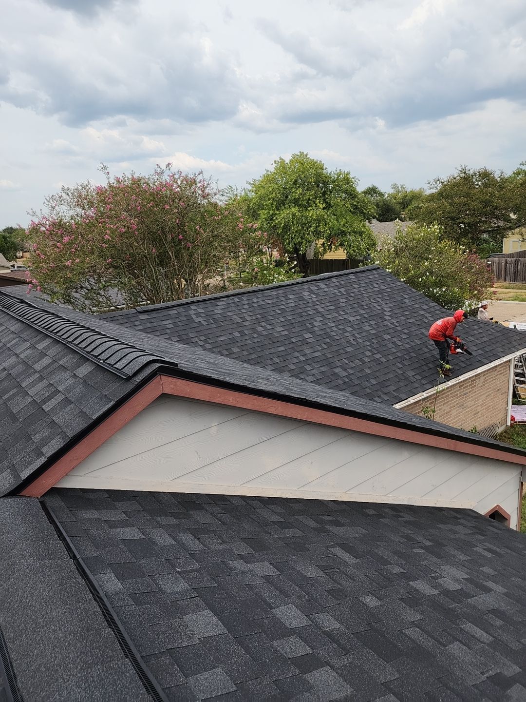Residential Roofing Installation using Owen's Corning Duration (Lifetime) Shingles by Roof Repair Company