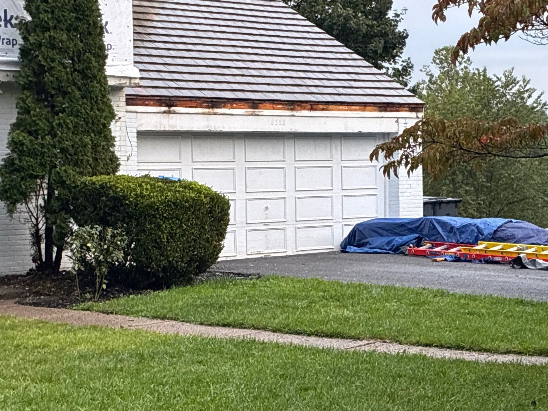 Provia Traditional Lap Siding in White by Ideal Siding Pittsburgh