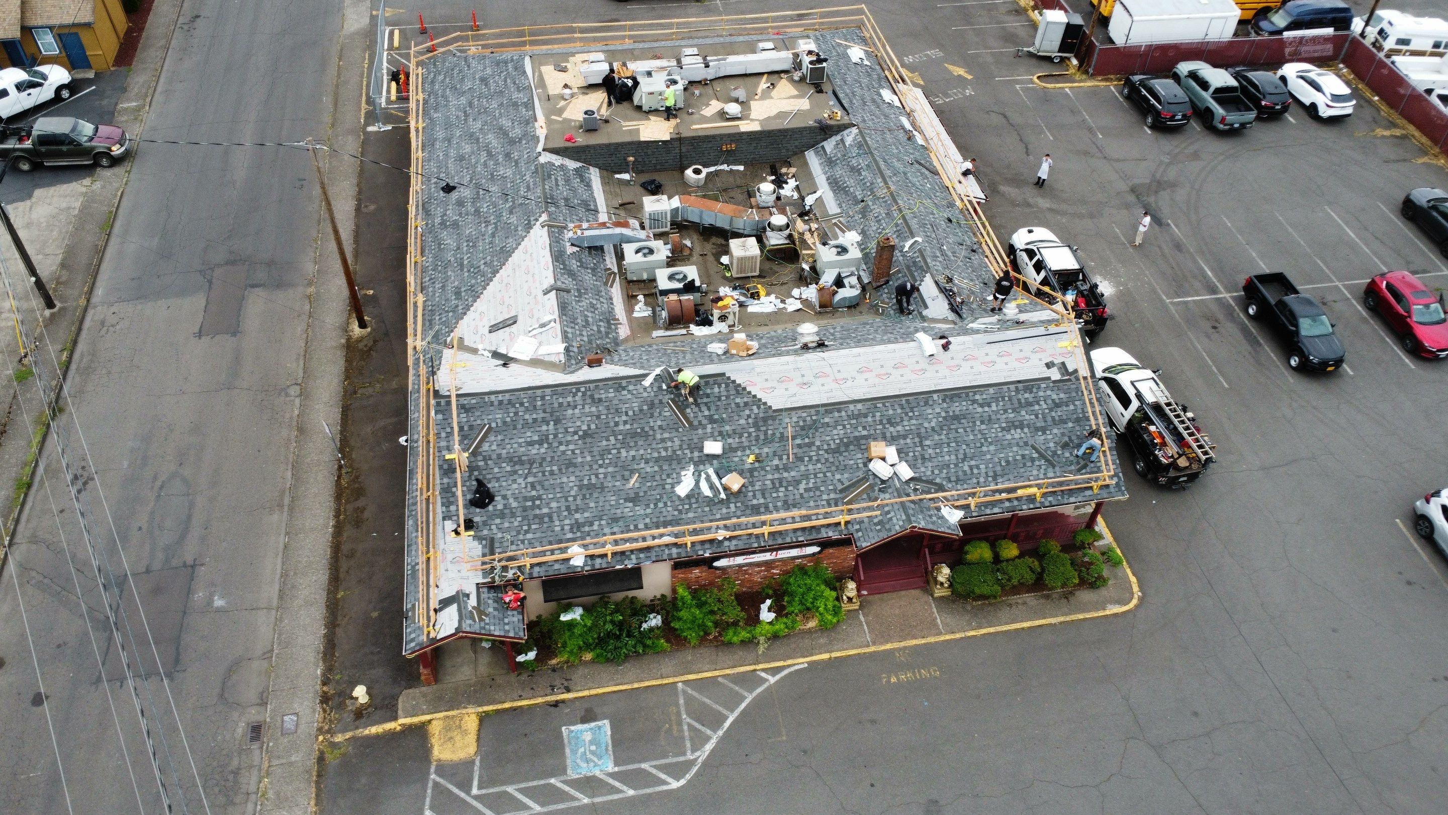 Summit Grey Lum Yun Salem Oregon Commercial Roof by Orezona Building & Roofing Company, Inc.
