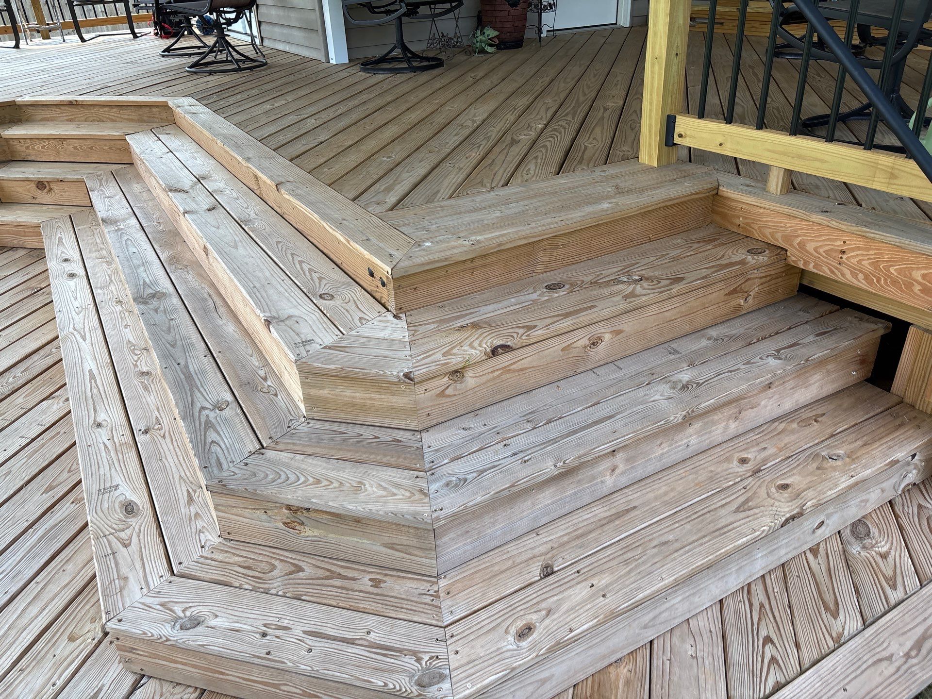 Wood Deck using Wood Sealant by DuraSeal