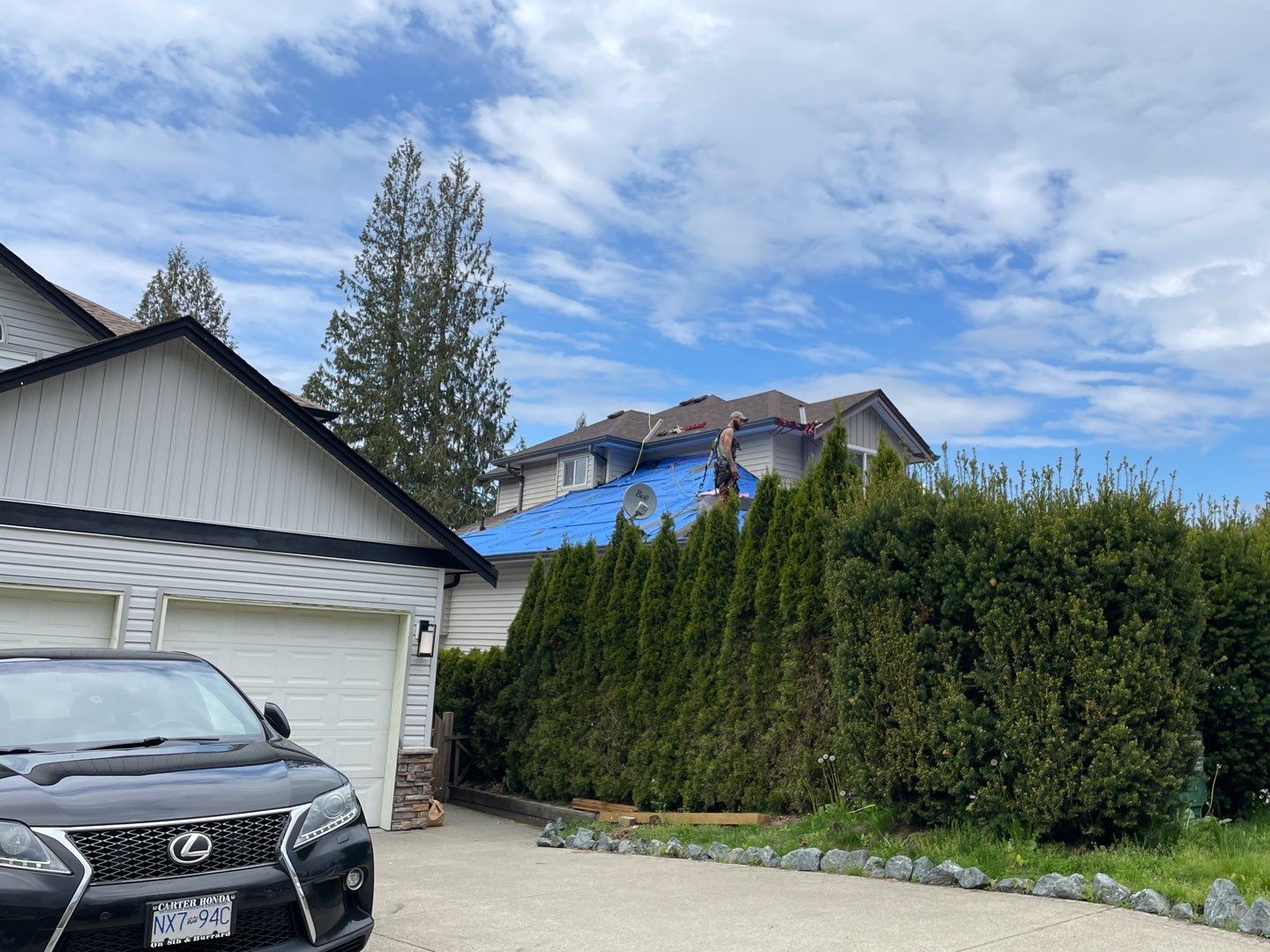 Residential Roofing Installation using OC Oakridge shingles by Top Notch Roofing Inc