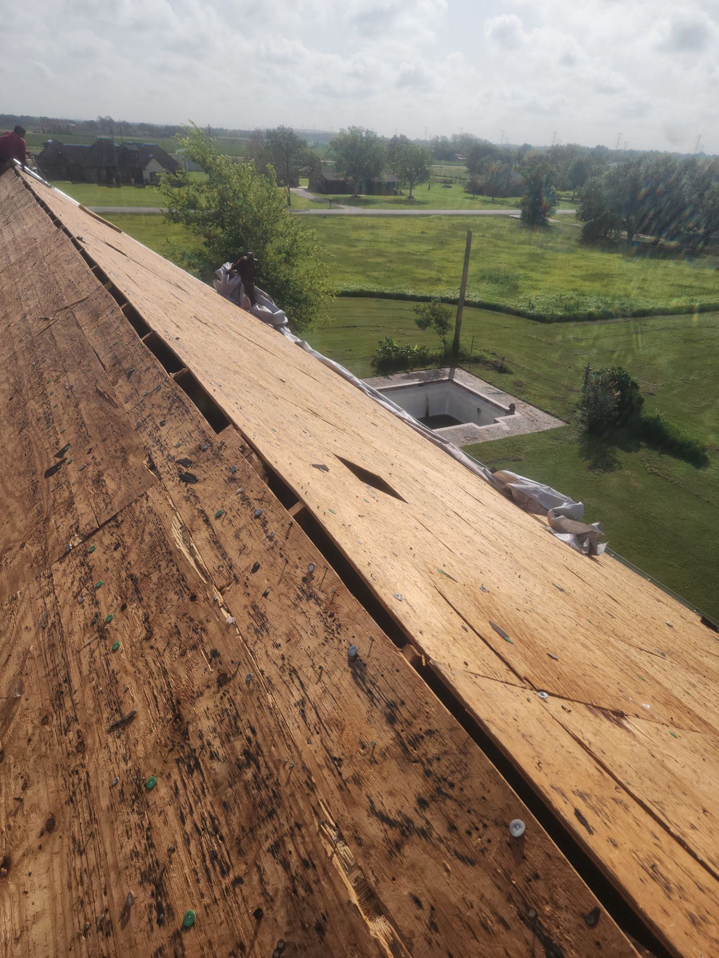 Residential Roofing Installation using Owen's Corning Duration (Lifetime) Shingles by Roof Repair Company