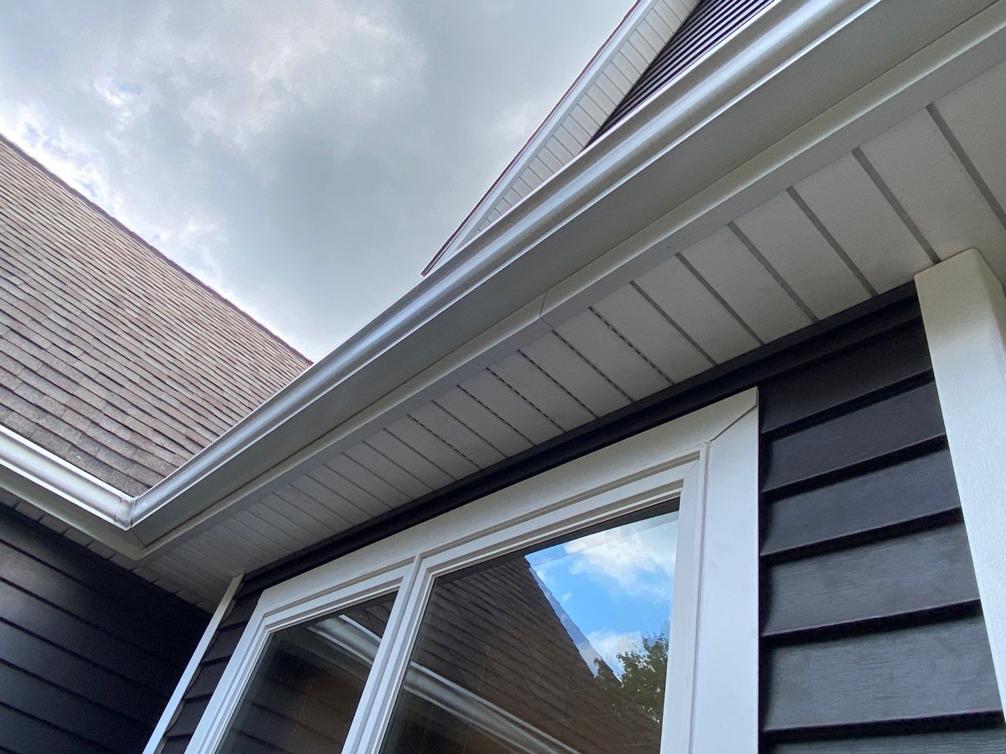 Siding Replacement using Certainteed Restoration Classic D4 by 180 Contractors