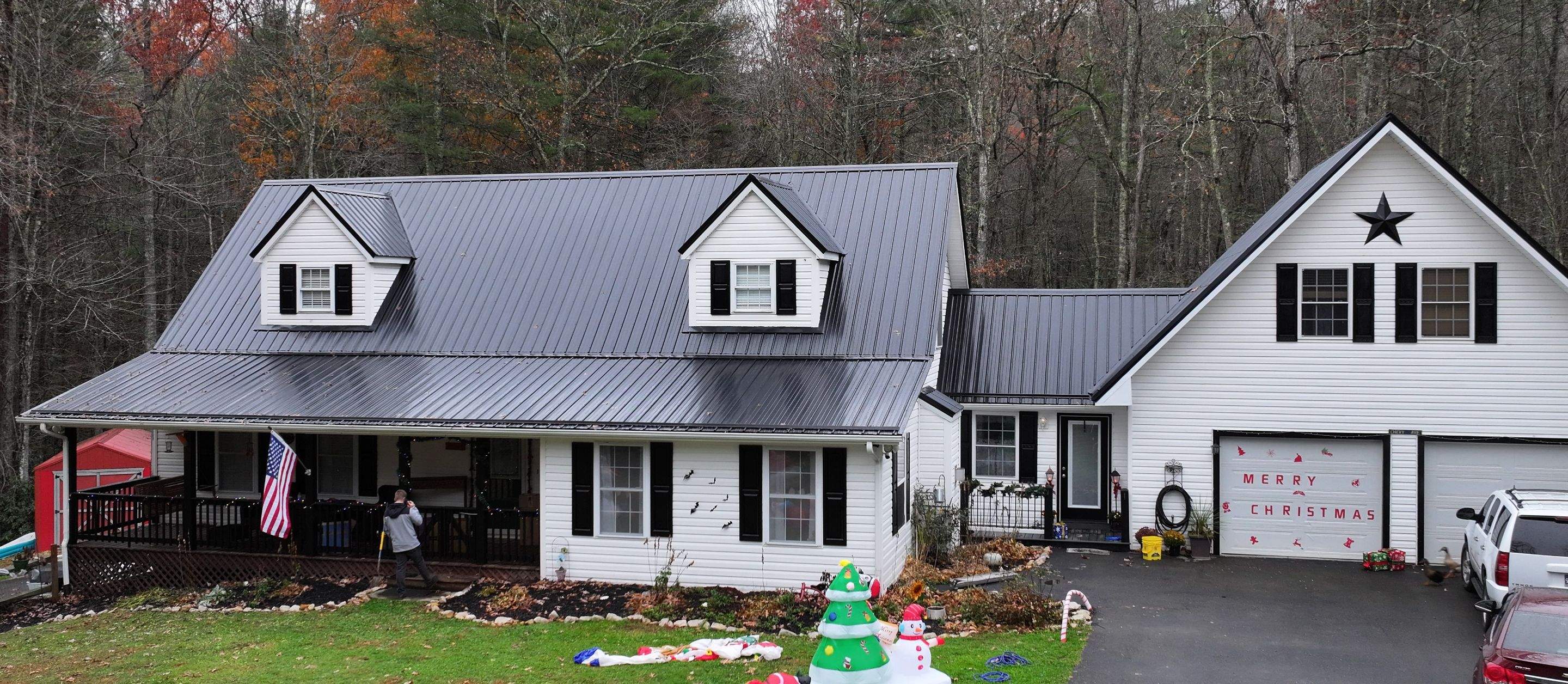 Crosswhite Residence by Omnia Roofing