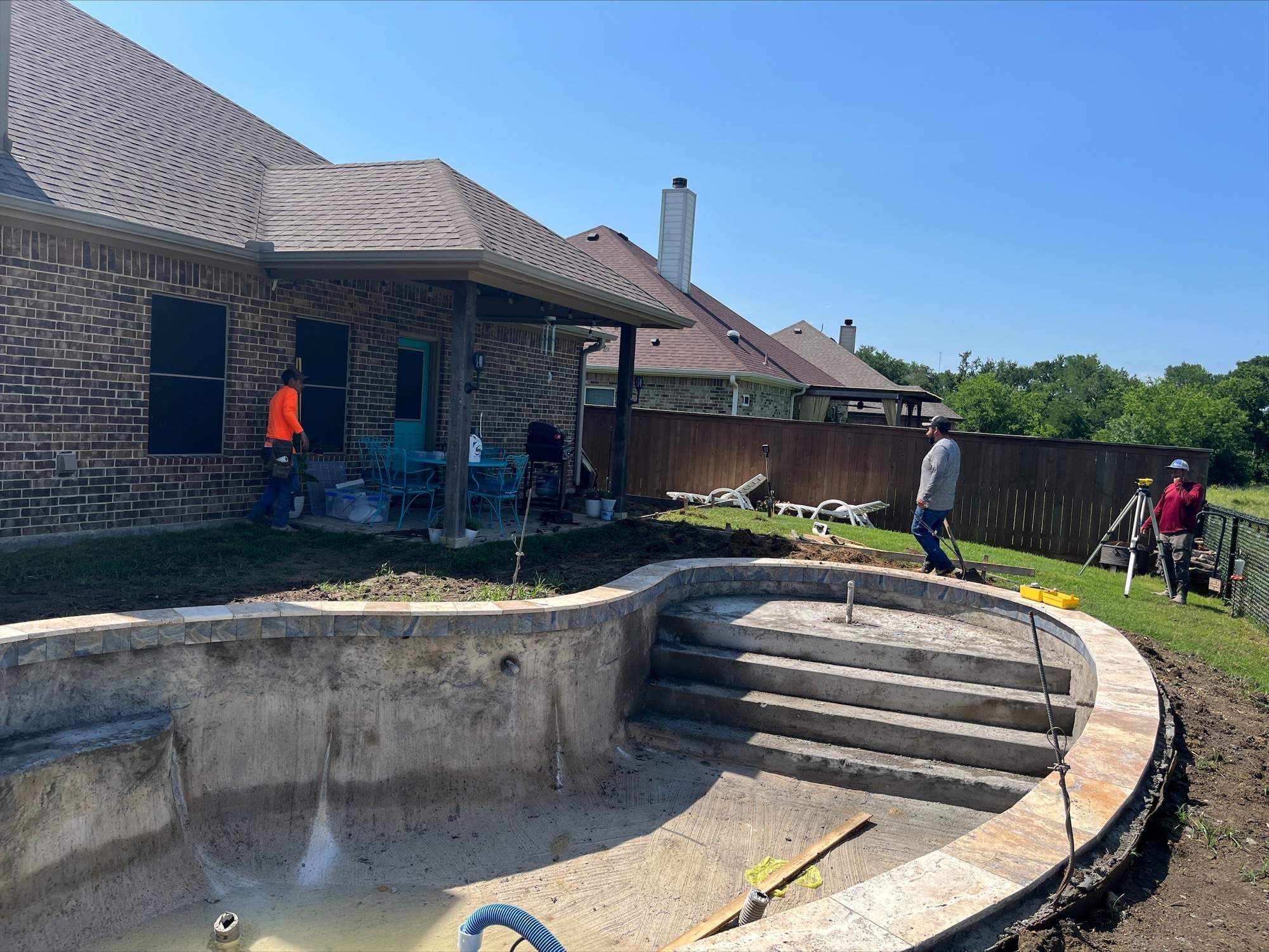 Freeform Pool with Tanning Ledge by Pinnacle Pools and Spas - DFW