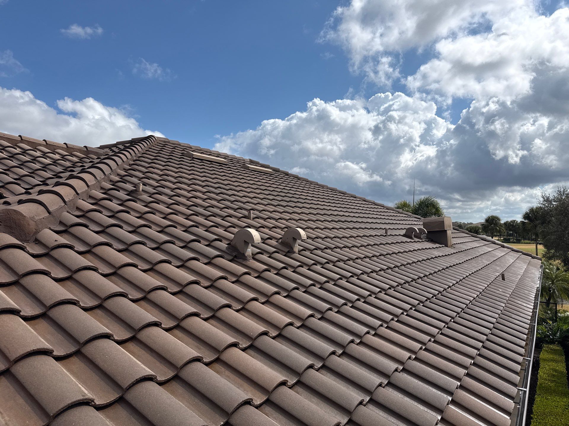 Barrel Tile Roof Cleaning – Lakewood Ranch, FL by Sunshine AquaWash