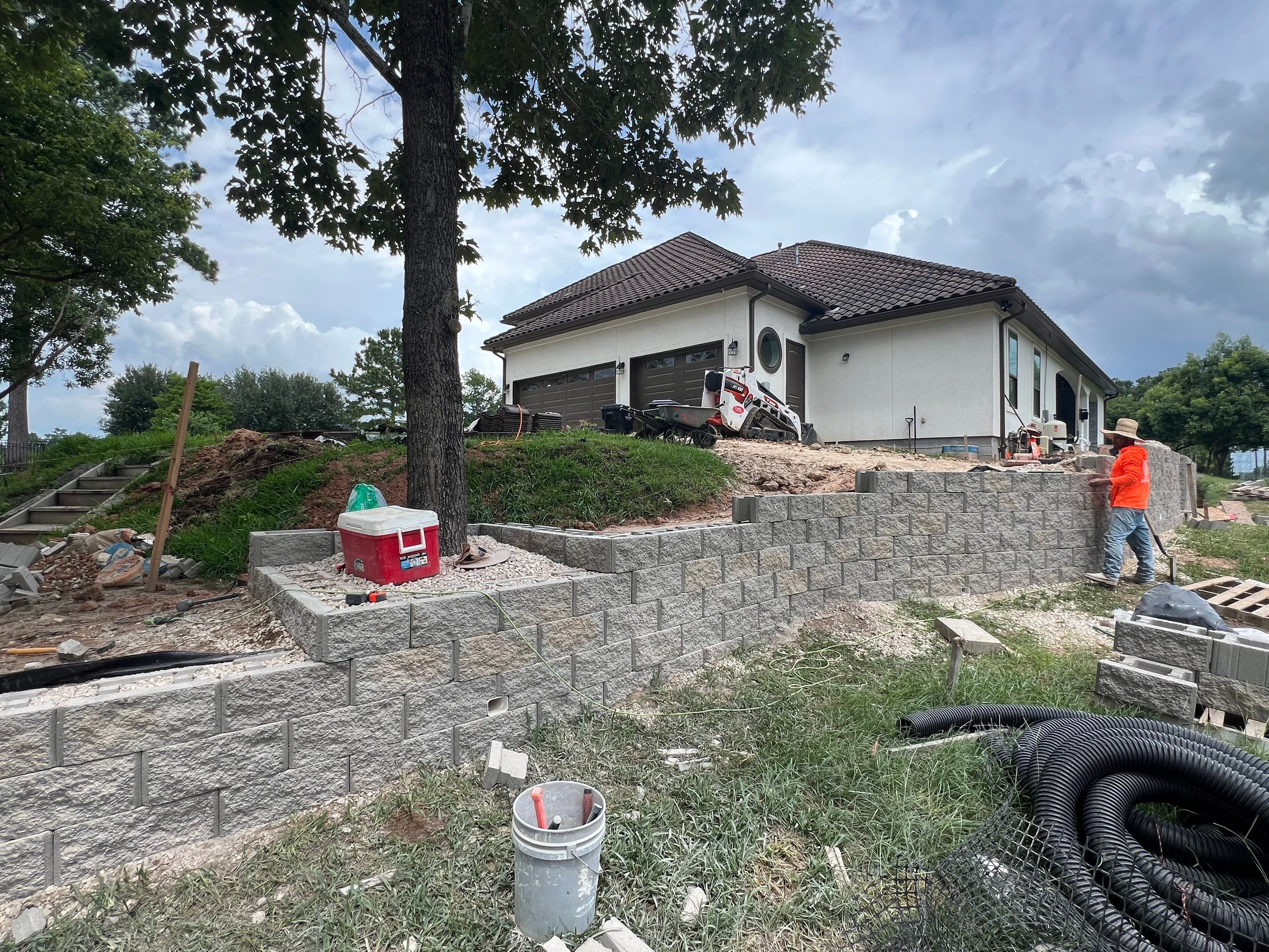 🏡 Duane’s Complete Retainer Wall & Hardscape Walkway by Texas Urban Elements
