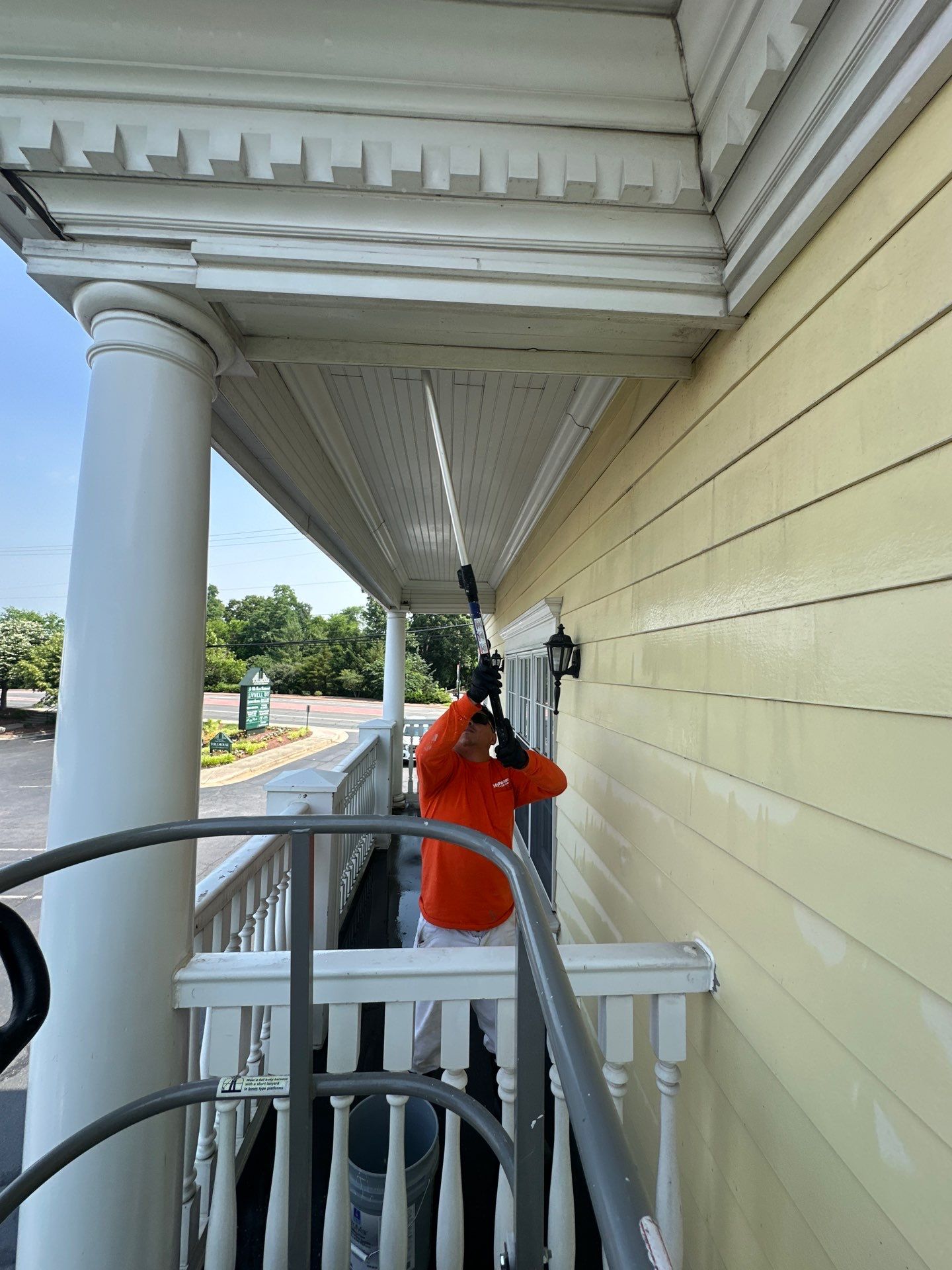 Commercial Exterior Painting Services for Mainstreet Bank in Leesburg, VA by My Painter 