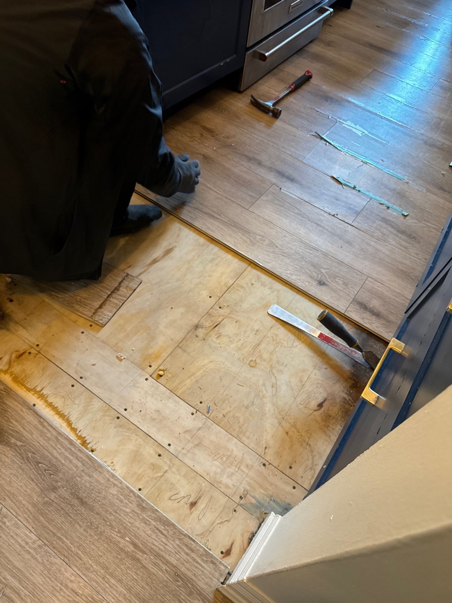 Kitchen Flooring & Bathroom Upgrade by YVR Construction Group