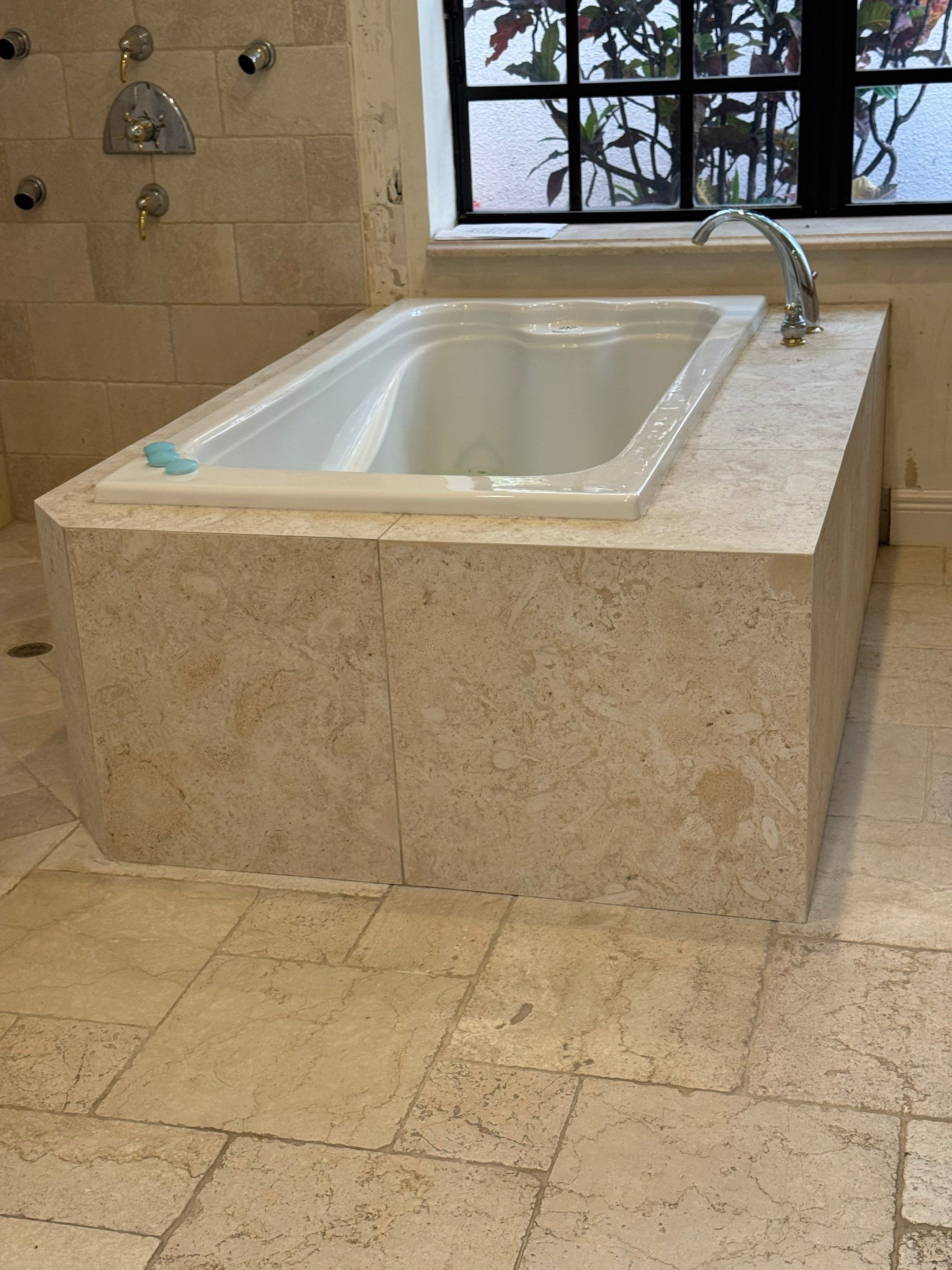 Roman Tub Remodel - Deerfield Beach by Hevi Tile