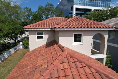 Tile Roof using Barcelona 900 - Desert Spice Blend