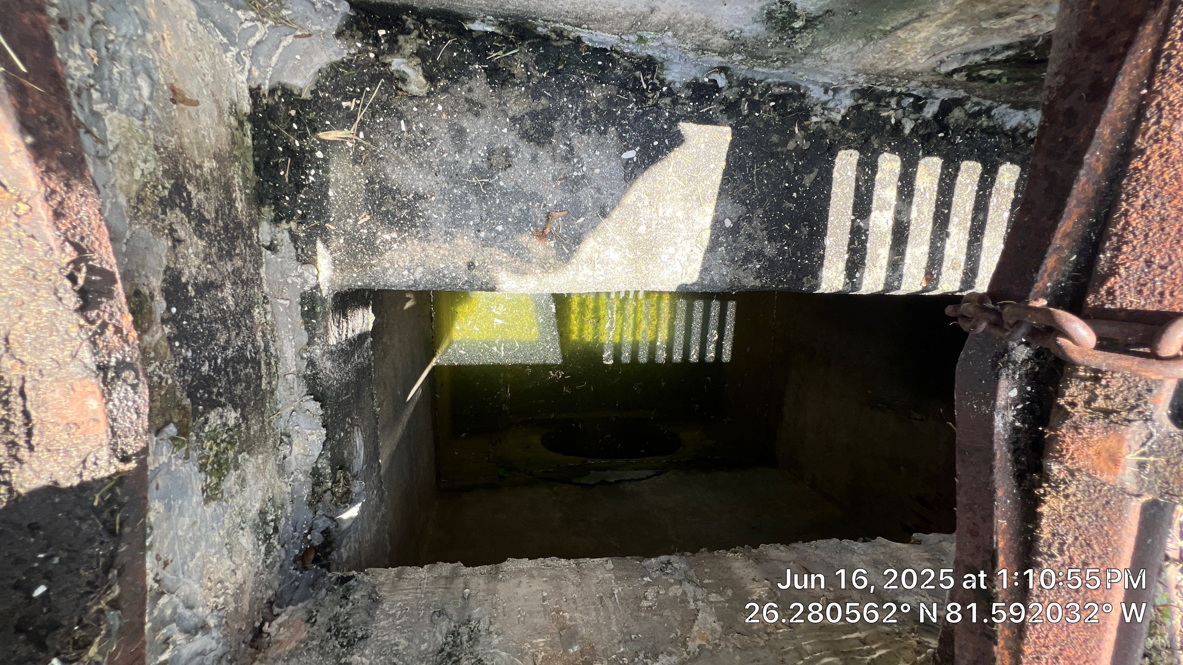 Naples Association Stormwater System Cleaning by APS Power & Water