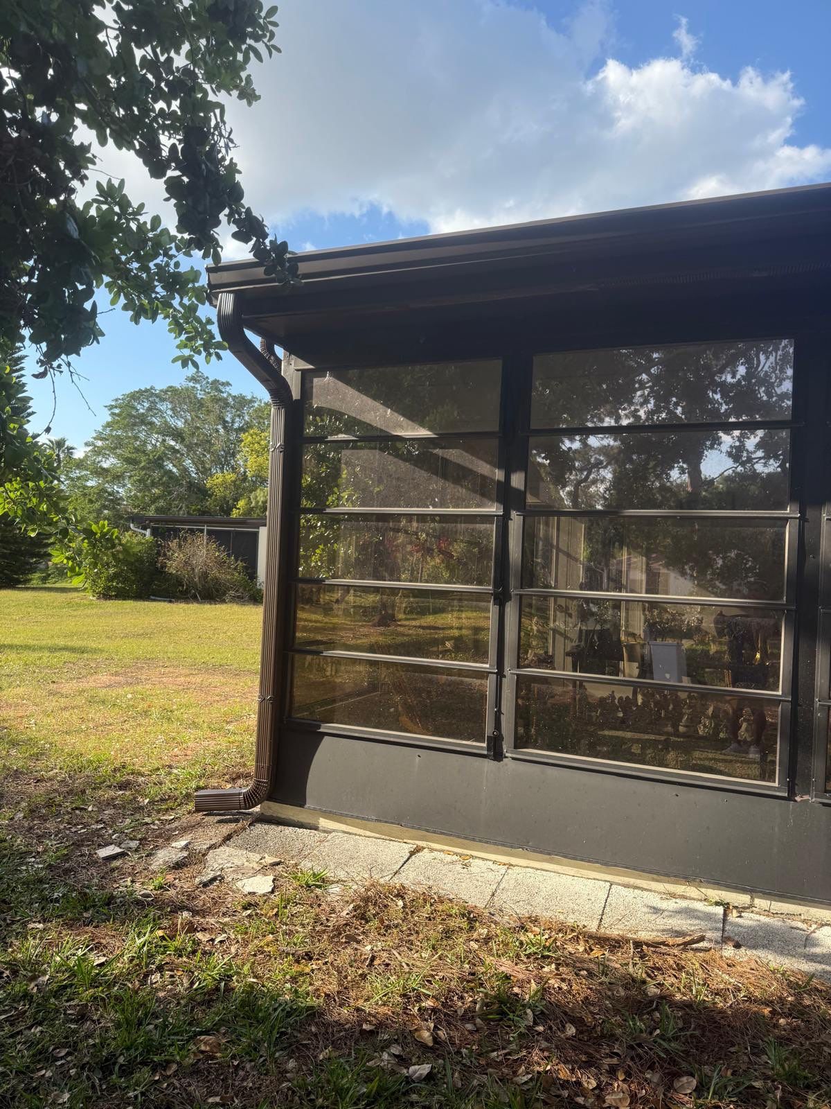 6 Inch Seamless Gutters using Musket Brown Seamless Gutters in Sarasota FL by Gutter Professors