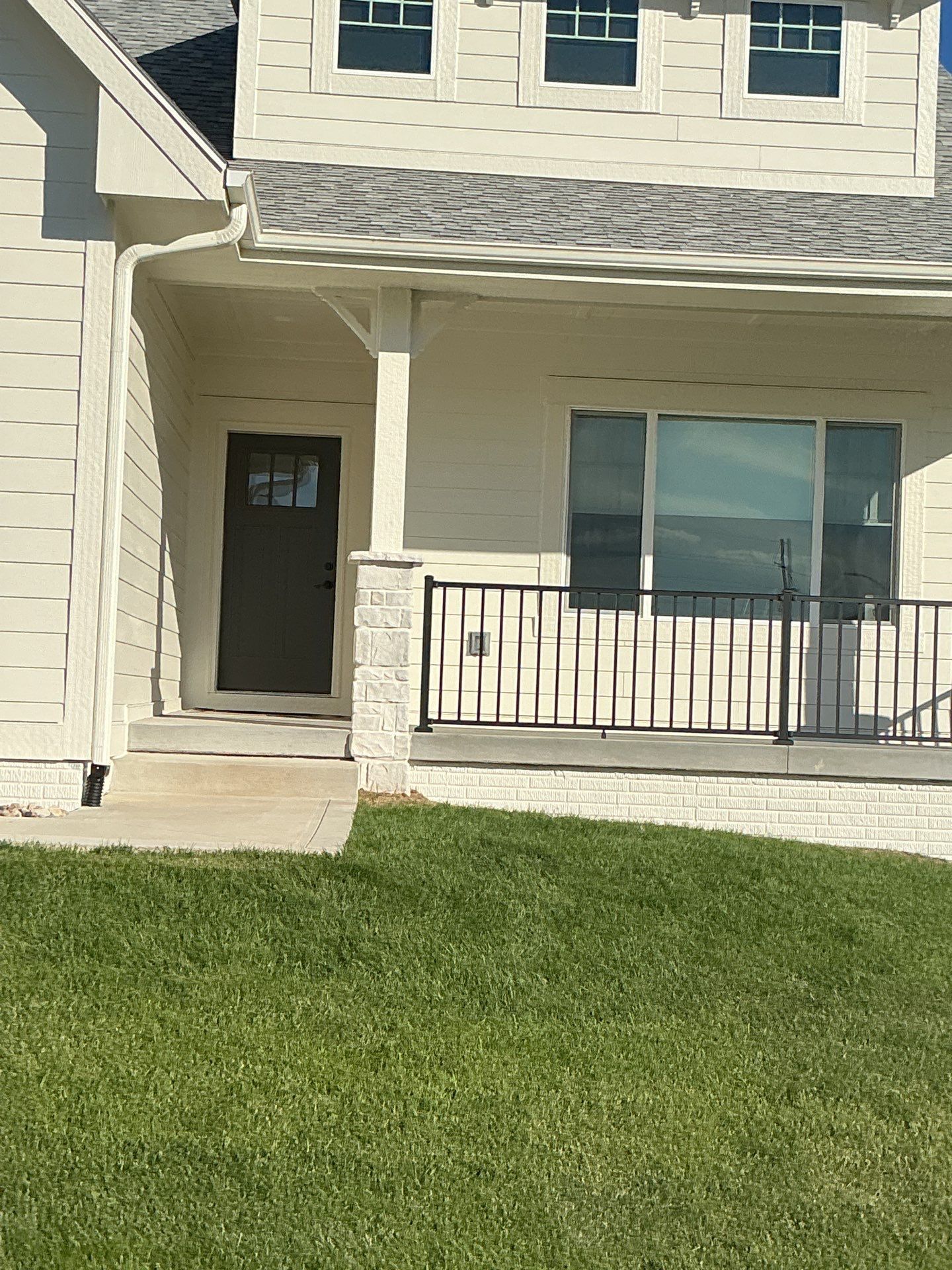res ext repaint by Midwest Paint LLC