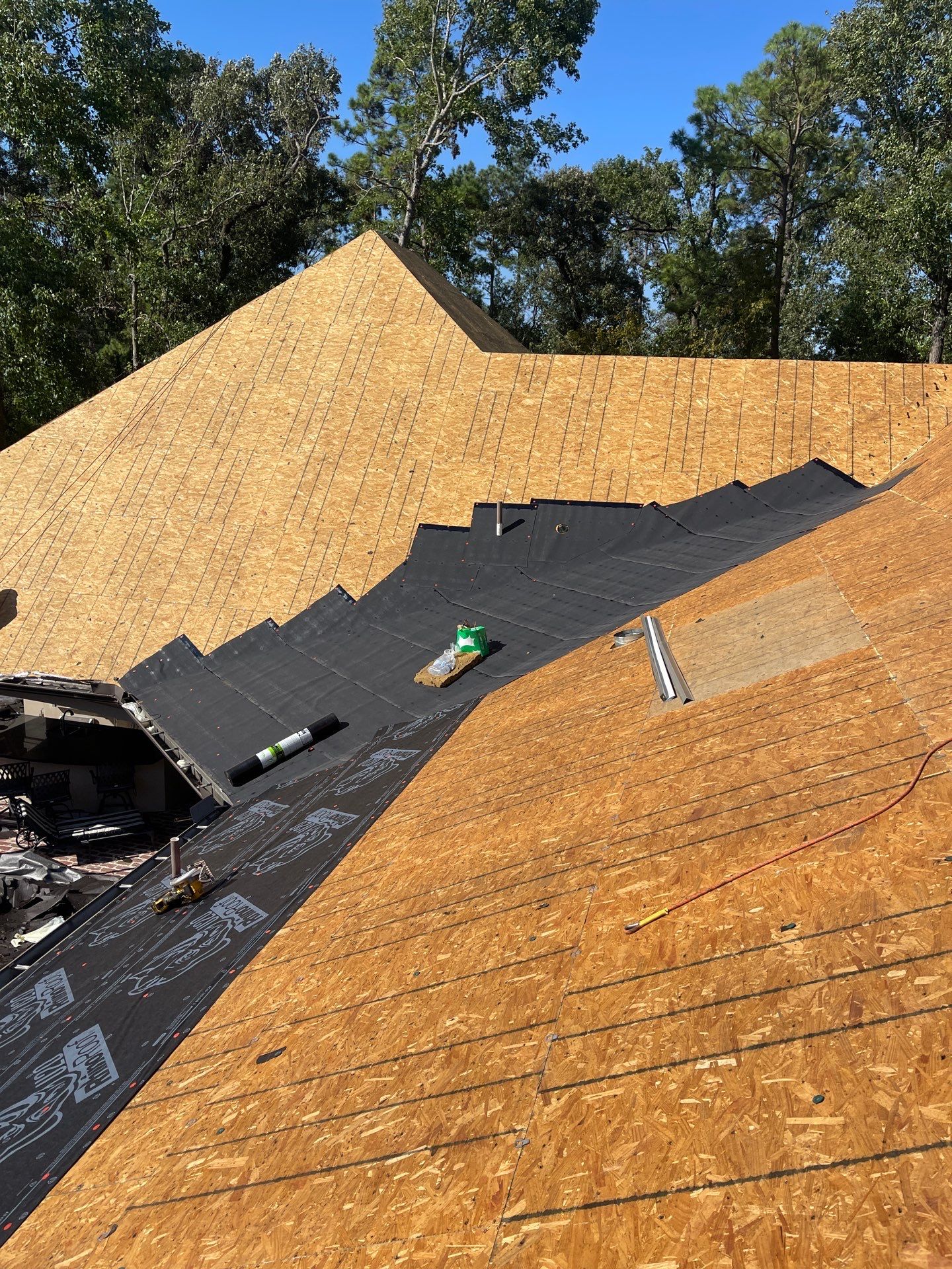 Residential Roofing Installation using Owen's Corning Duration (Lifetime) Shingles by Roof Repair Company