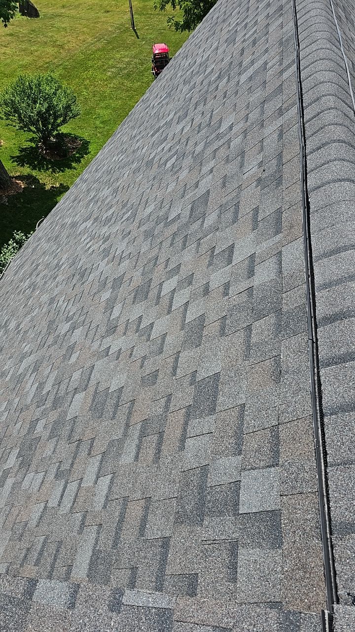 Owens Corning Color: Williamsburg Gray by Eagle Eye Roofing