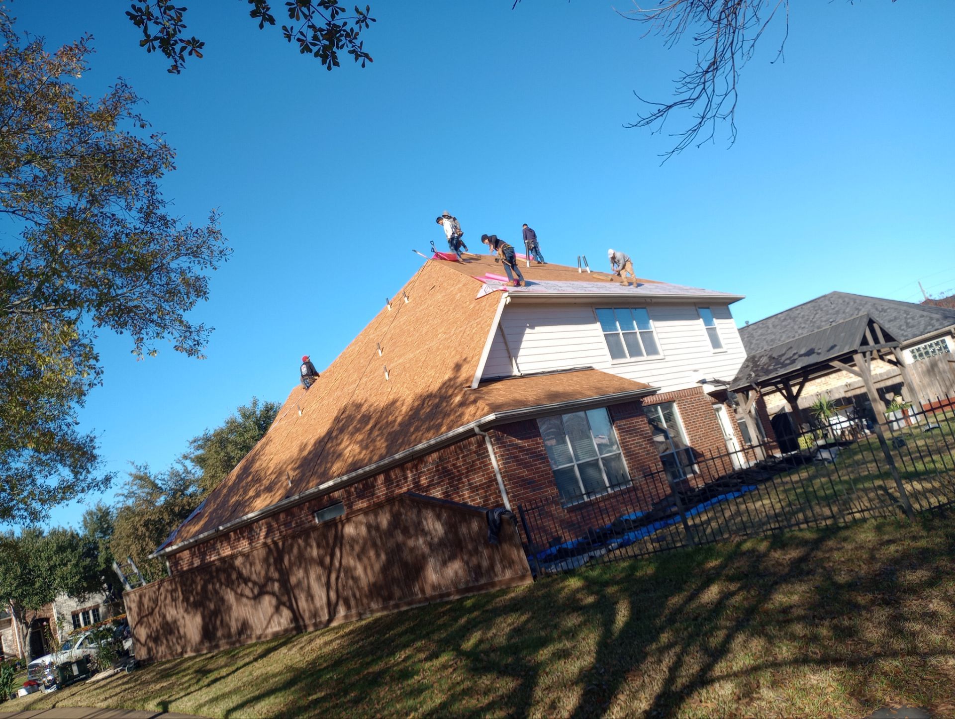 Residential Roofing Installation using Owen's Corning Duration (Lifetime) Shingles by Roof Repair Company