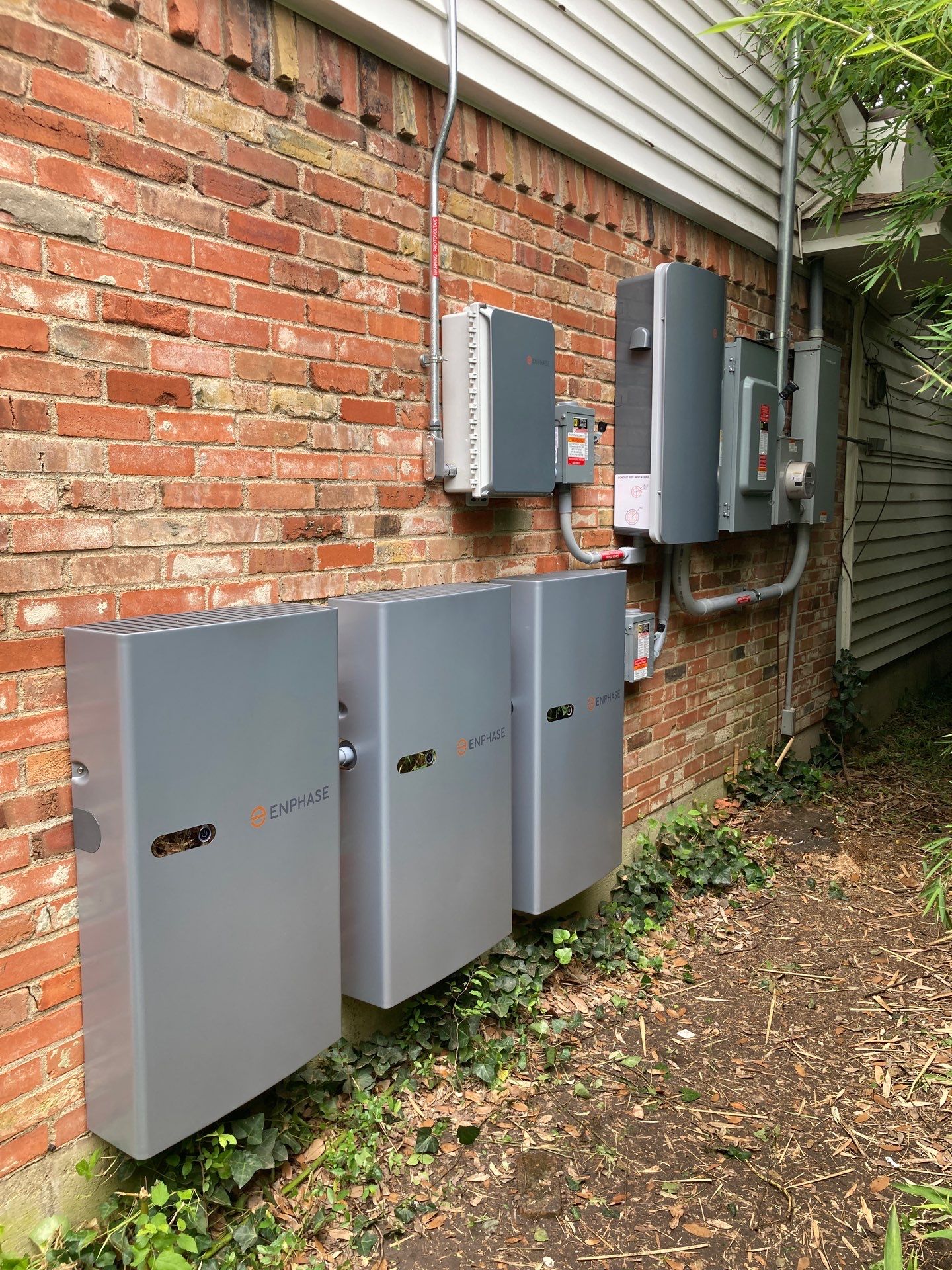 Larry in Dallas by Trojan Solar