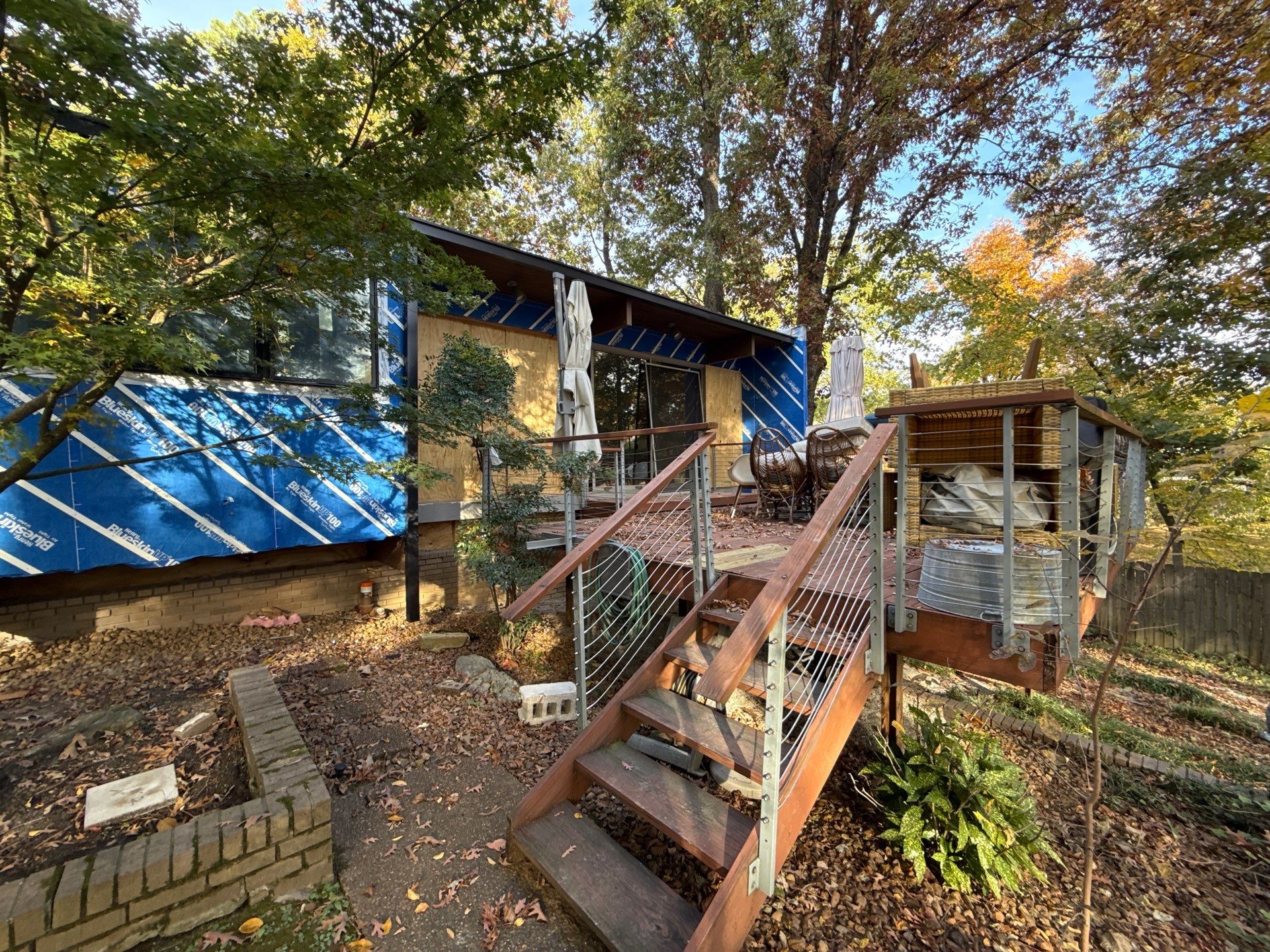 Modern Metal Siding and Deck Railing Renovation in Memphis by Revival Roofing Services