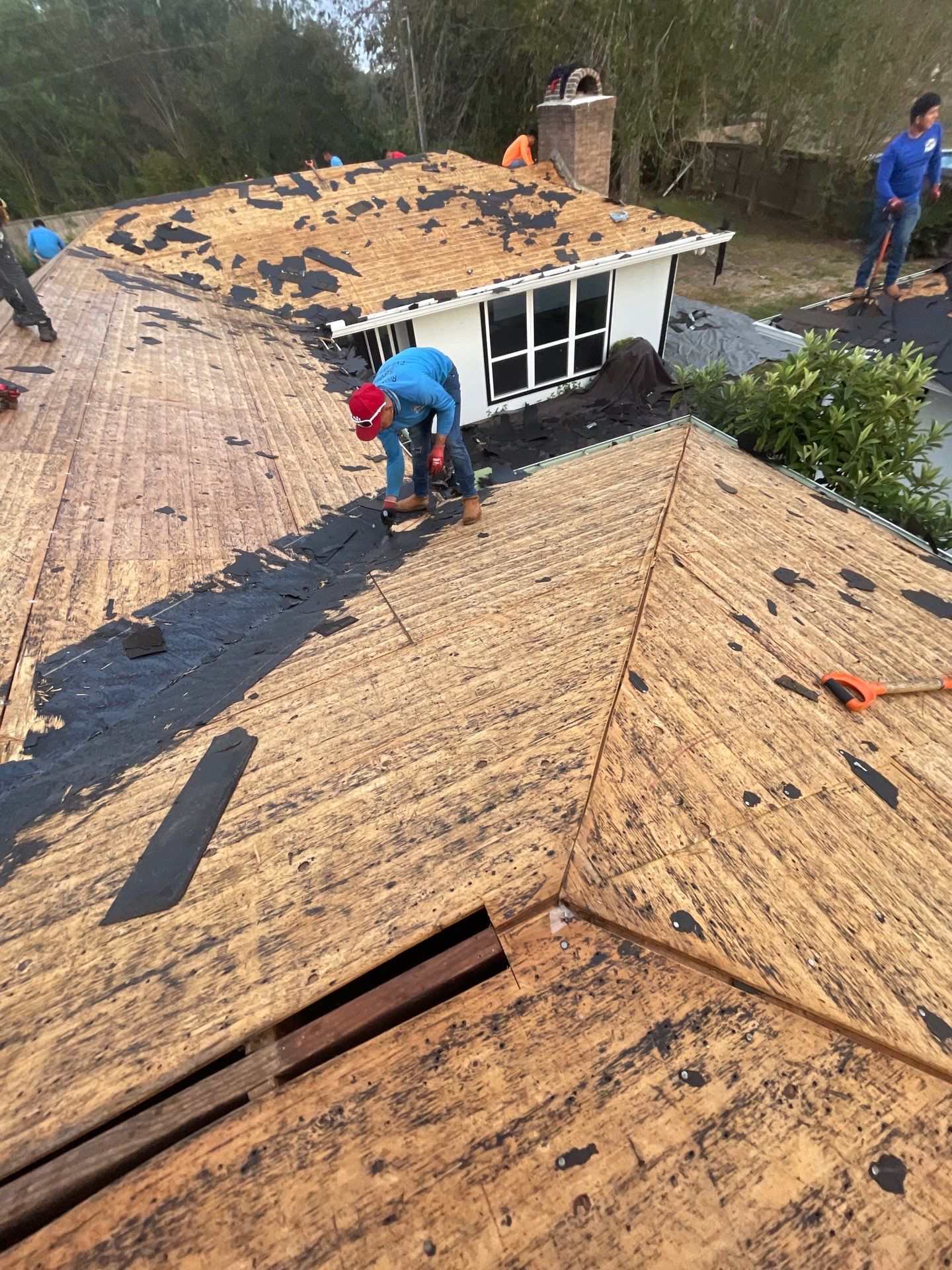 Residential Roofing Installation using Owen's Corning Duration (Lifetime) Shingles by Roof Repair Company