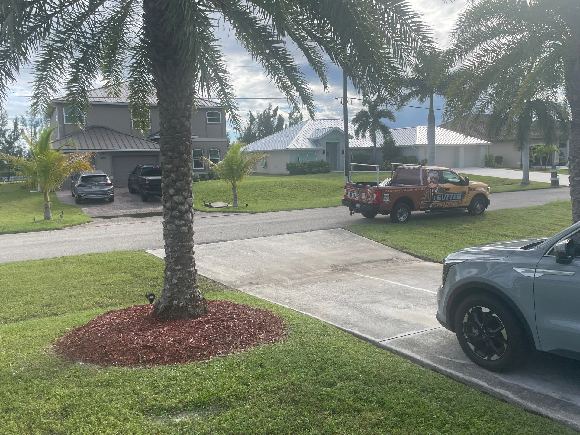 6 Inch Seamless Gutters using K-Style Seamless Gutters in Cape Coral FL by Gutter Professors