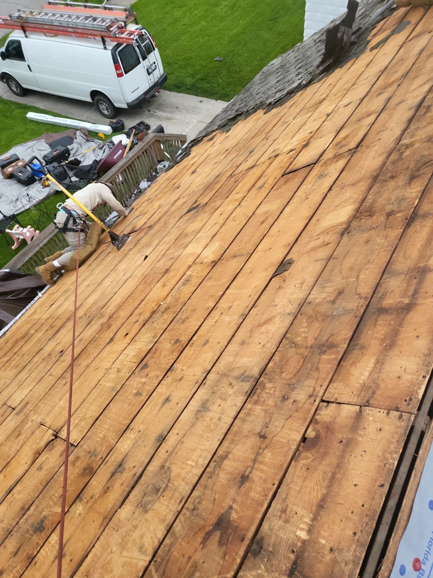 Atlas Pinnacle, Color, Woodland Green, Drip Edge, Color, White by Eagle Eye Roofing