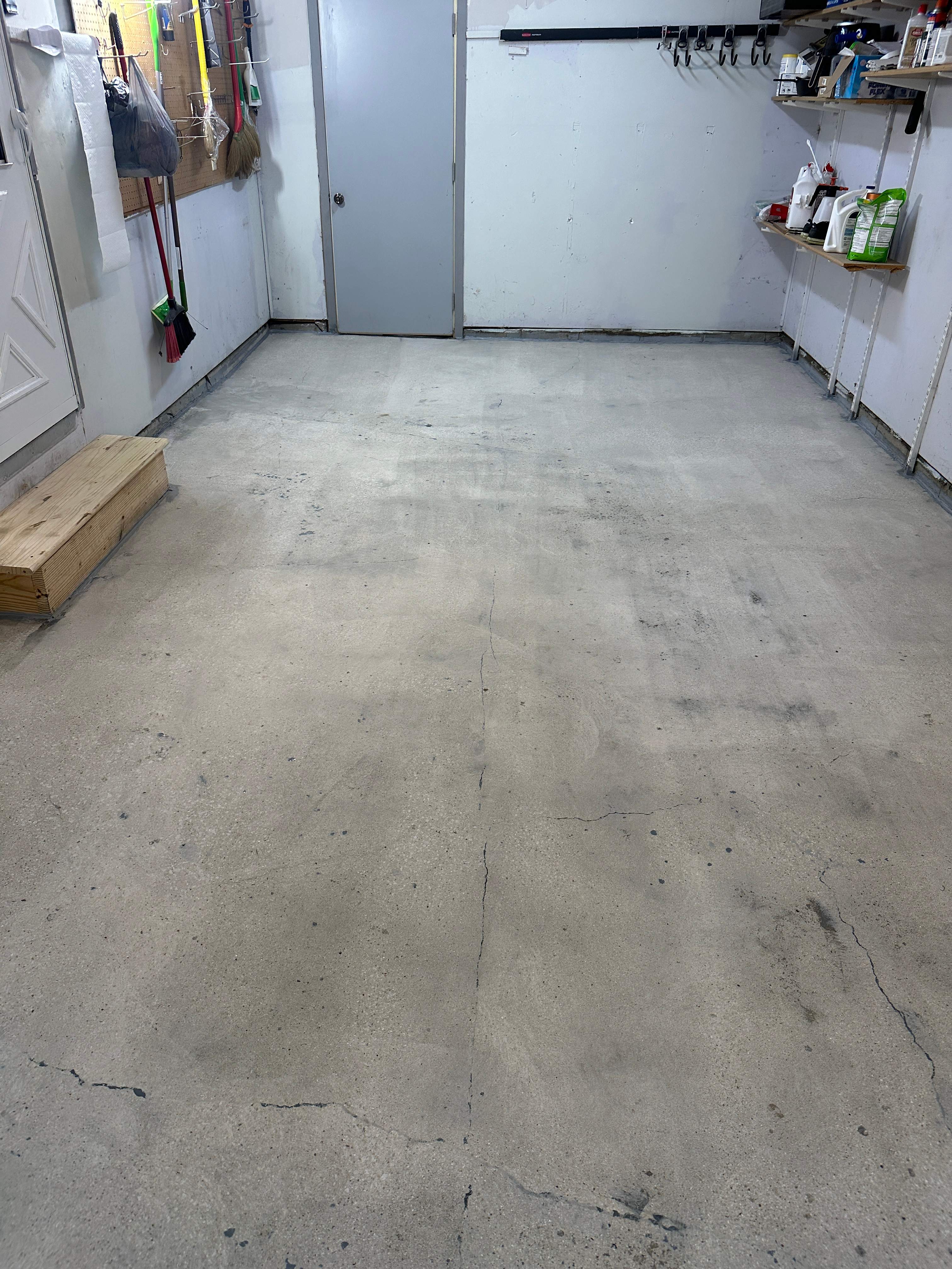 Silverton Garage Normal by Loud Bros