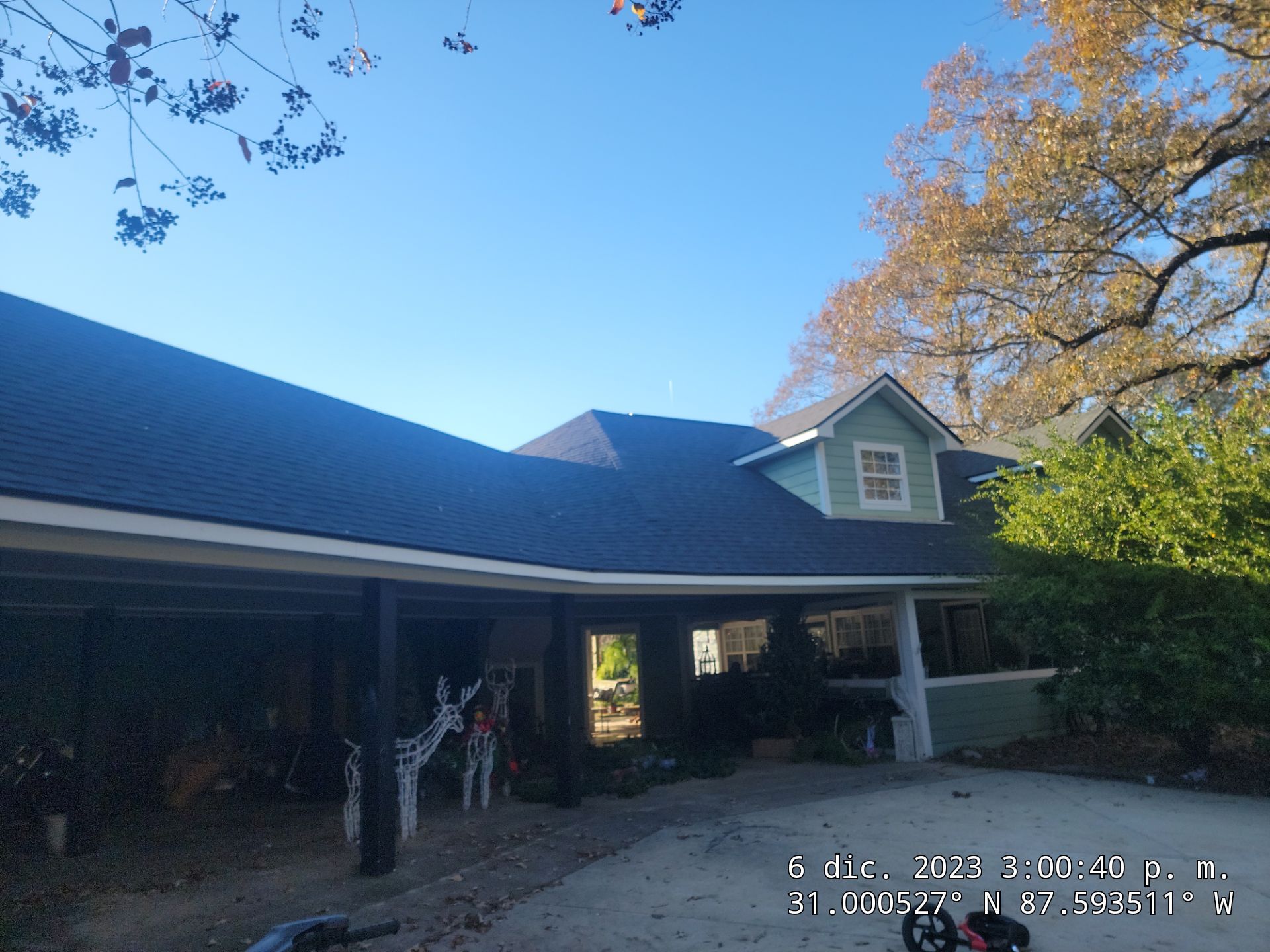 Jaye by IAM Roofing LLC