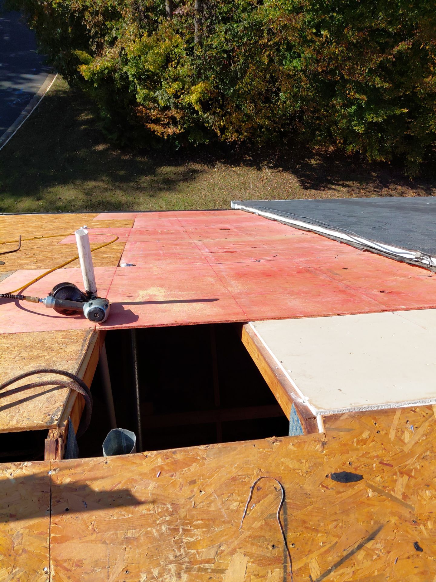 Woodbridge:Residential Roof Replacement with CertainTeed Landmark PRO in Max Def Moire Black  by RM Banning, Inc.