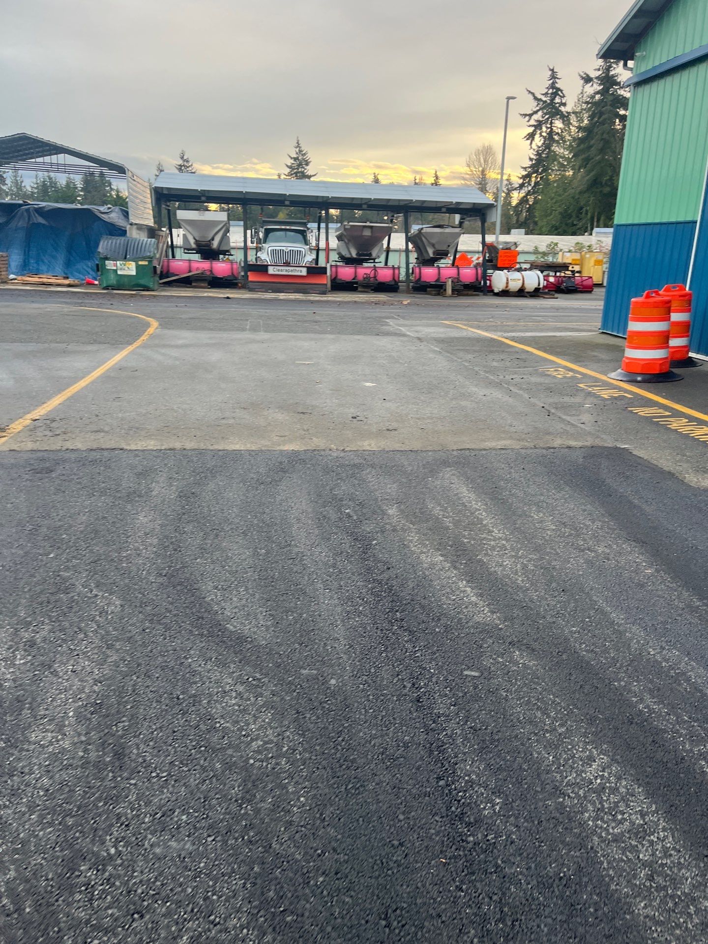 Asphalt Patch Repair | Lynnwood  by Jireh Asphalt & Concrete Inc 