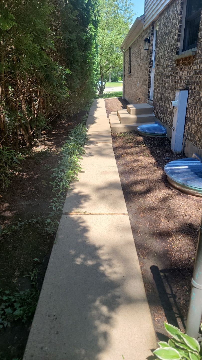 Brick paver clean, sand and seal.  using Surebond SB-1300 by Northern Power Washing LLC.