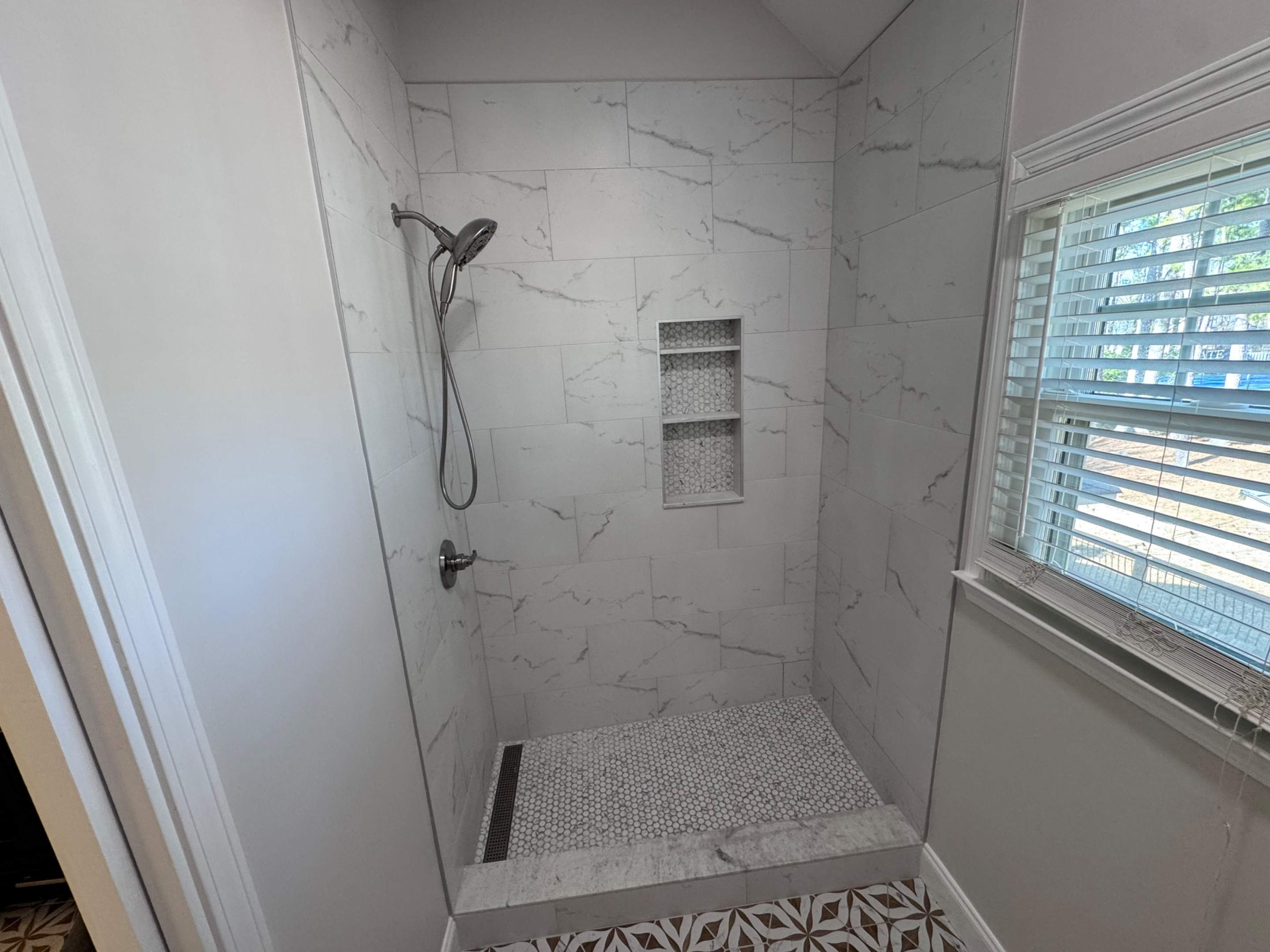 Hall bathroom renovation by Prudencio