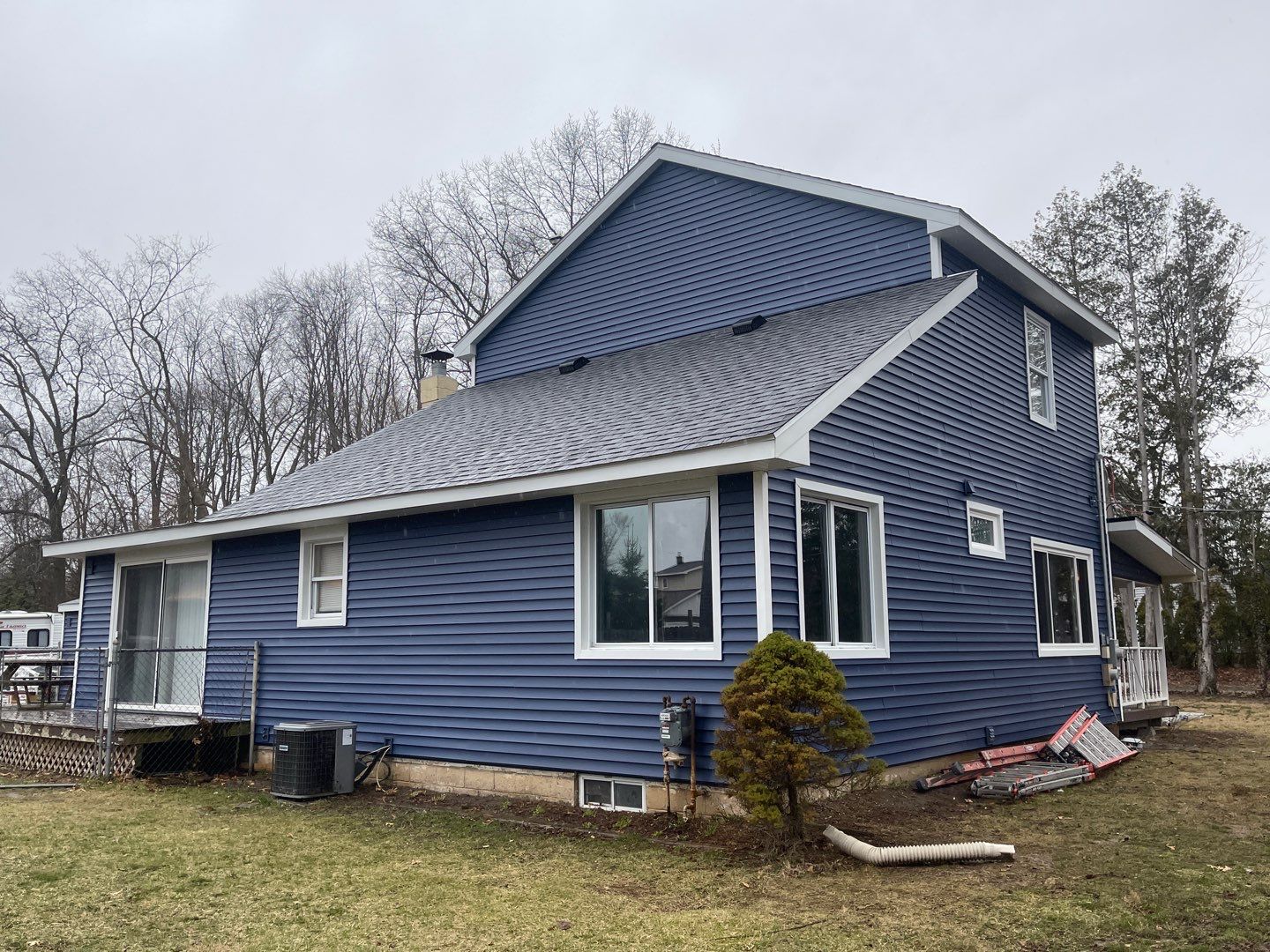 Siding Replacement using CertainTeed Restoration Classis D4 by 180 Contractors