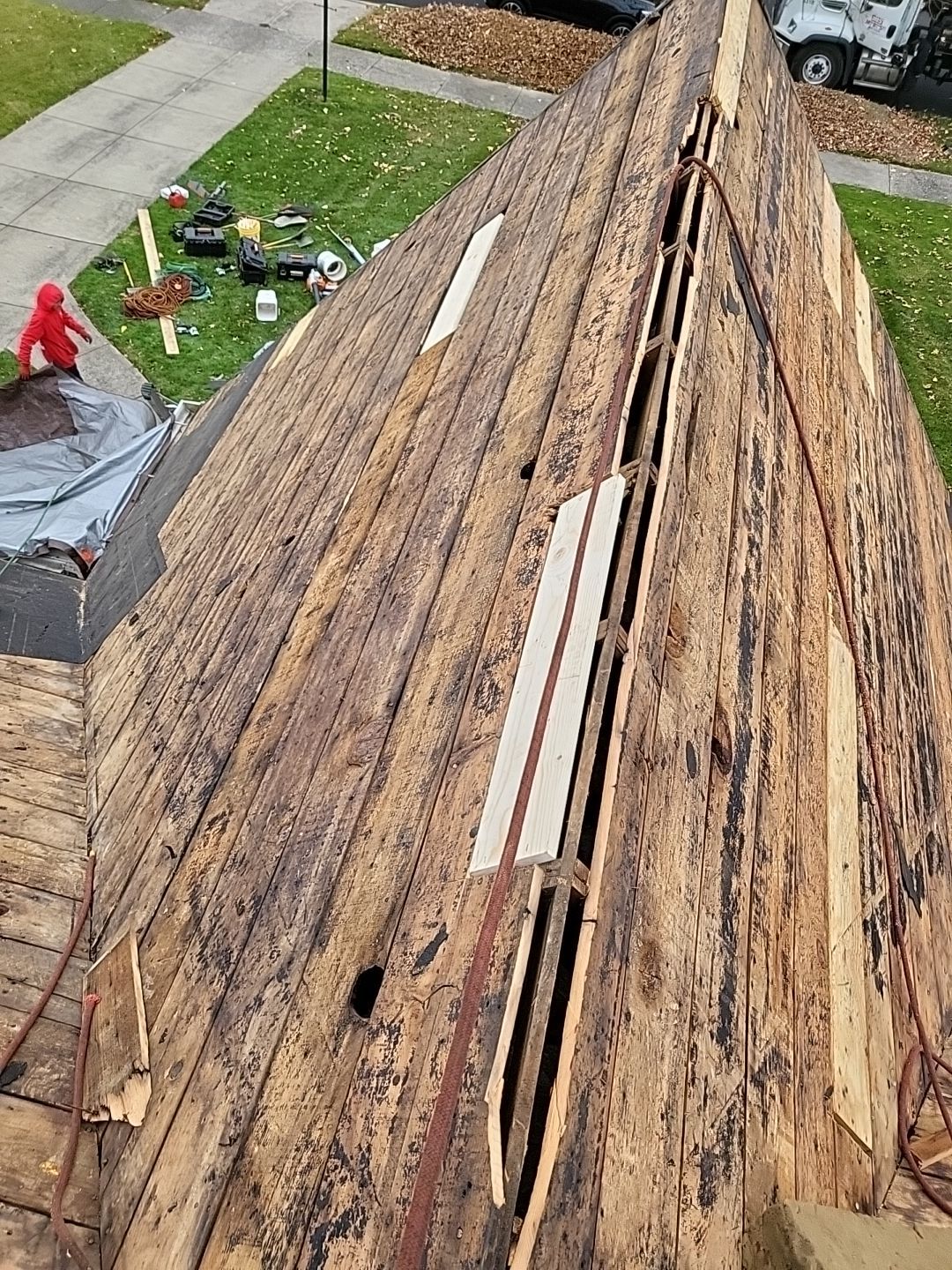 ATLAS PINNACLE COLOR: BLACK SHADOW DRIP EDGE: WHITE by Eagle Eye Roofing