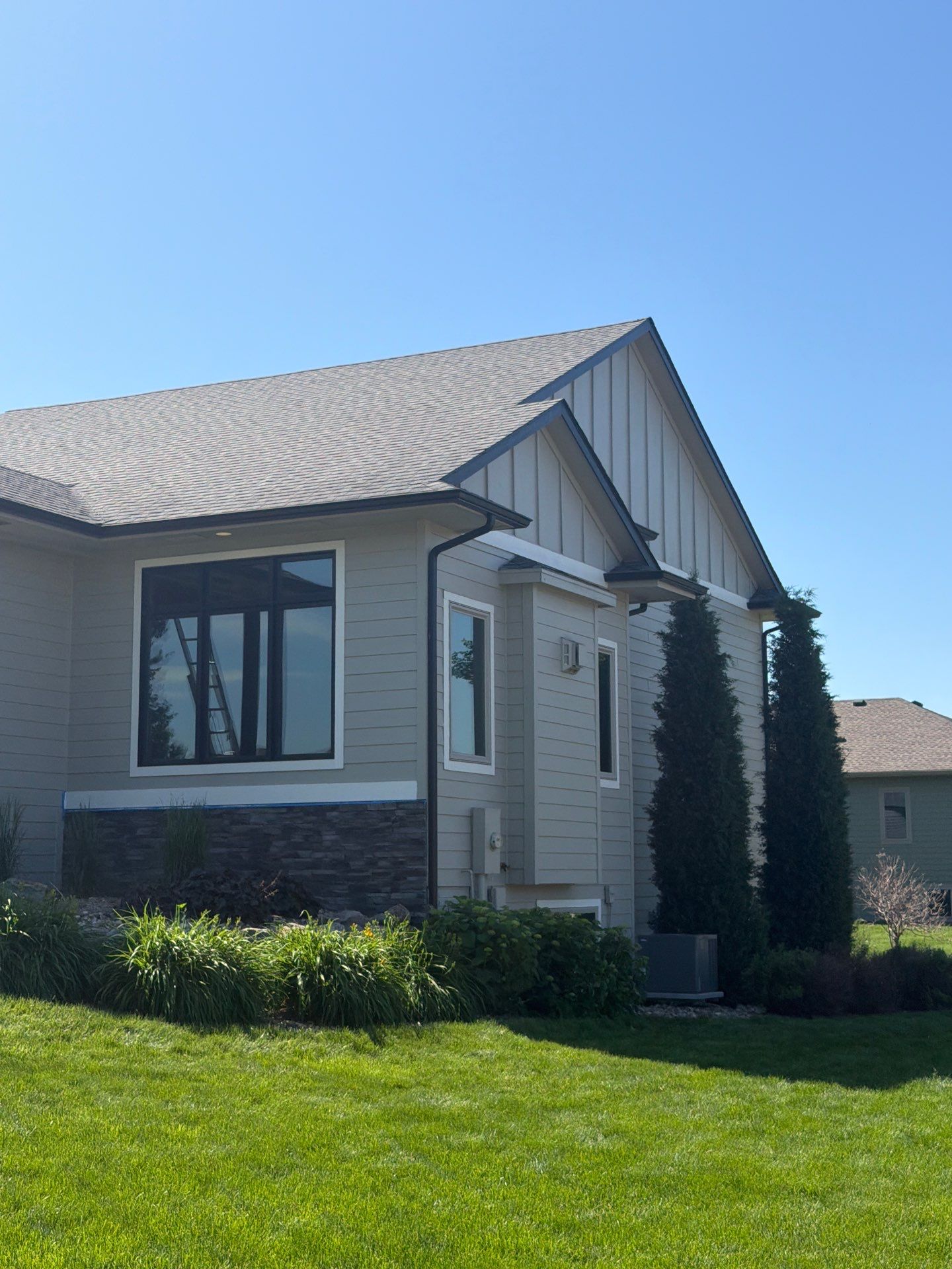 Residential Exterior Painting and Siding Maintenance in Sioux Falls by Select Painting, Coatings & Garage Cabinets