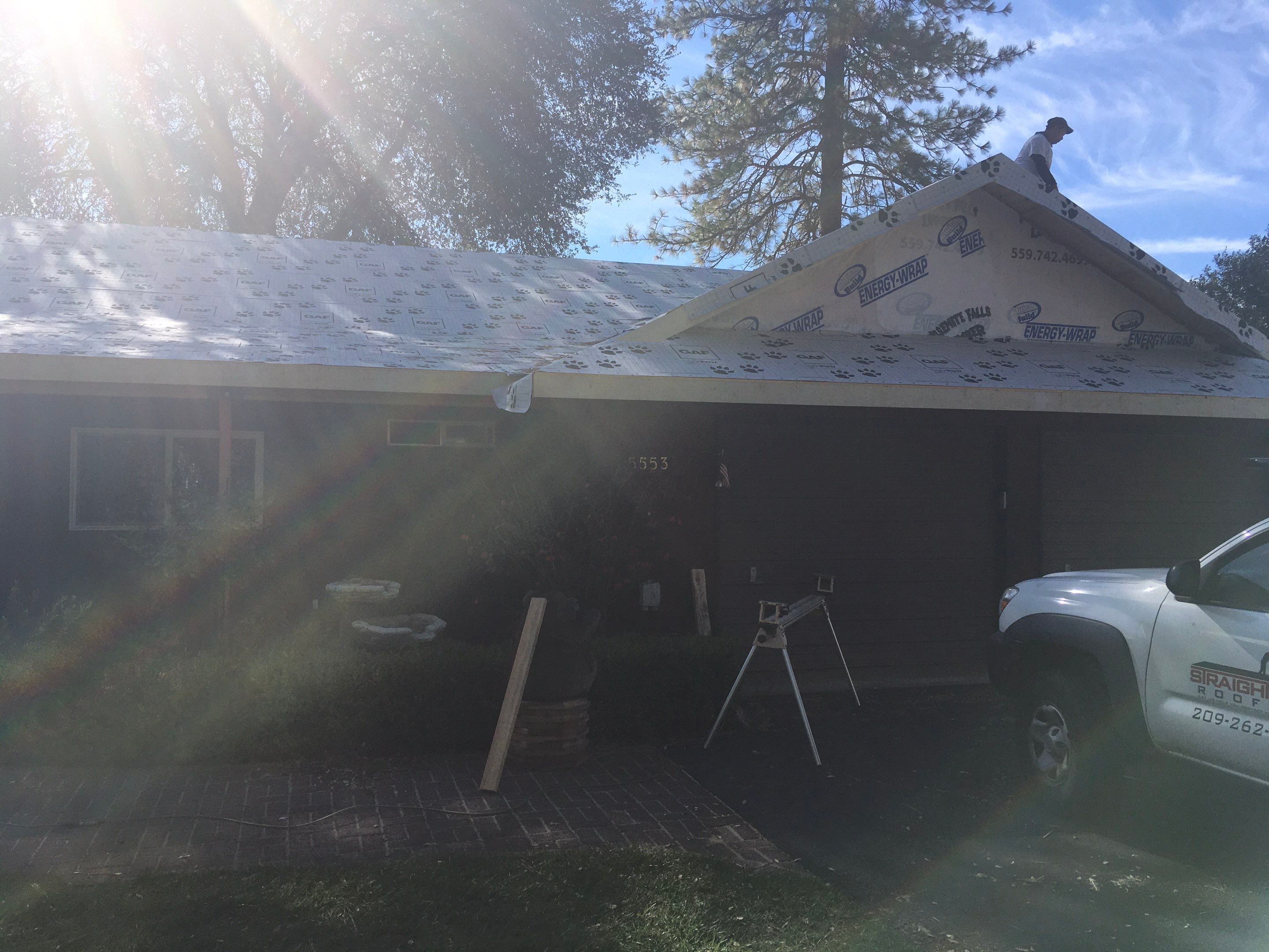 Metal roofing installation using Standing seam metal roofing system by Straight Edge Roofing Inc