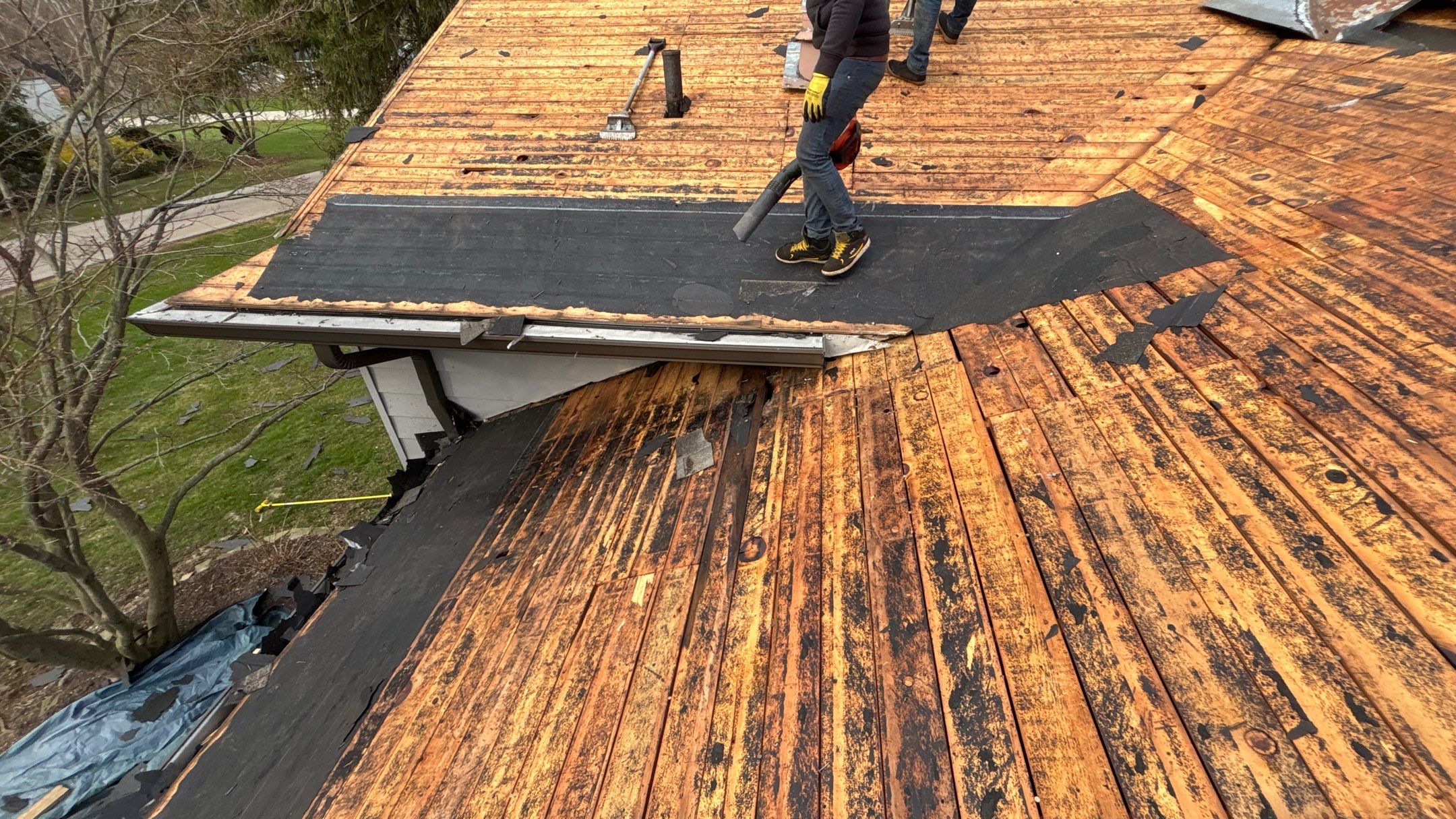 Roof Replacement using Owens Corning Williamsburg Gray by 180 Contractors