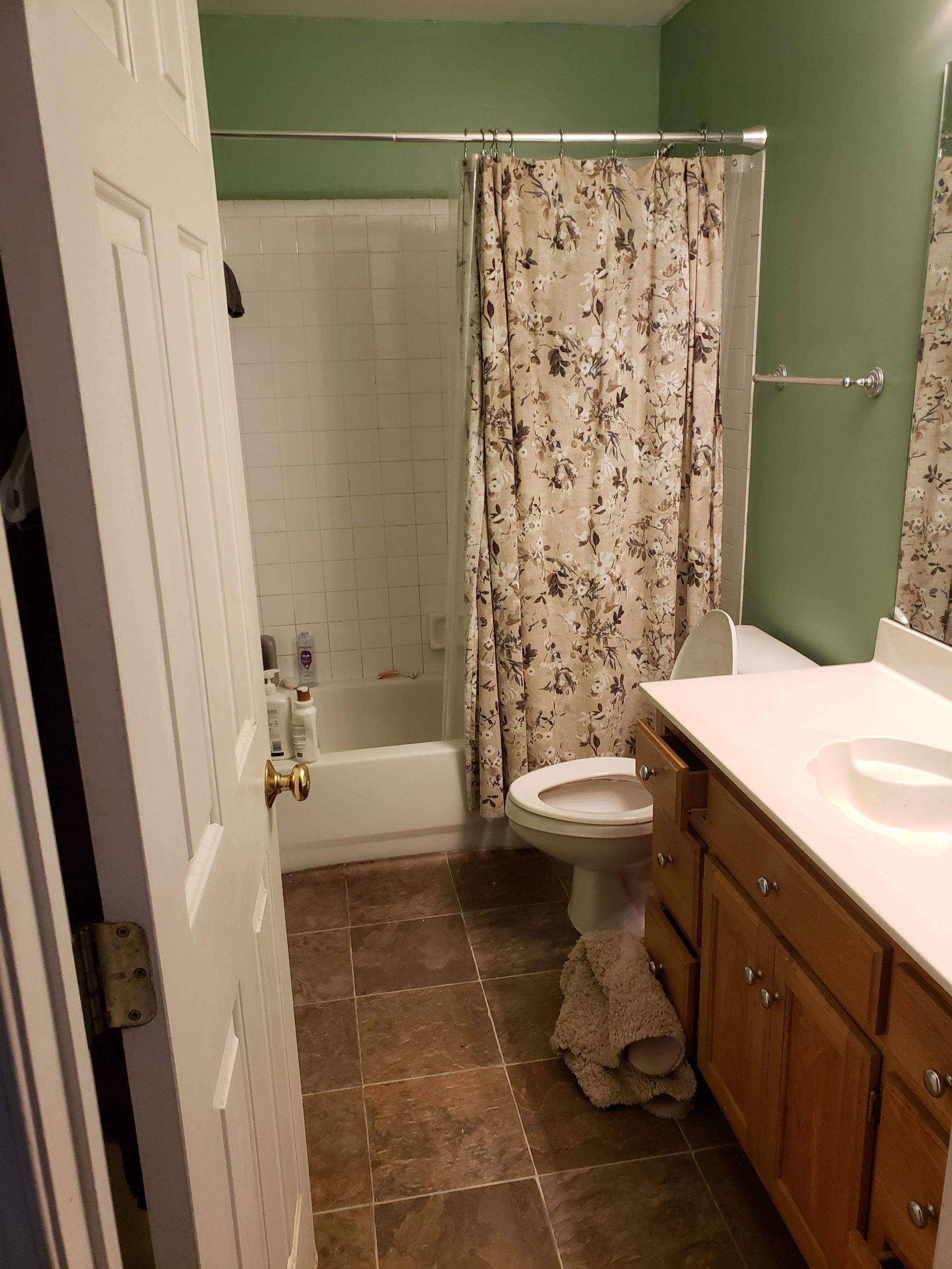 Modern Elegance: Bathroom Upgrade by A Step Above Handy LLC 
