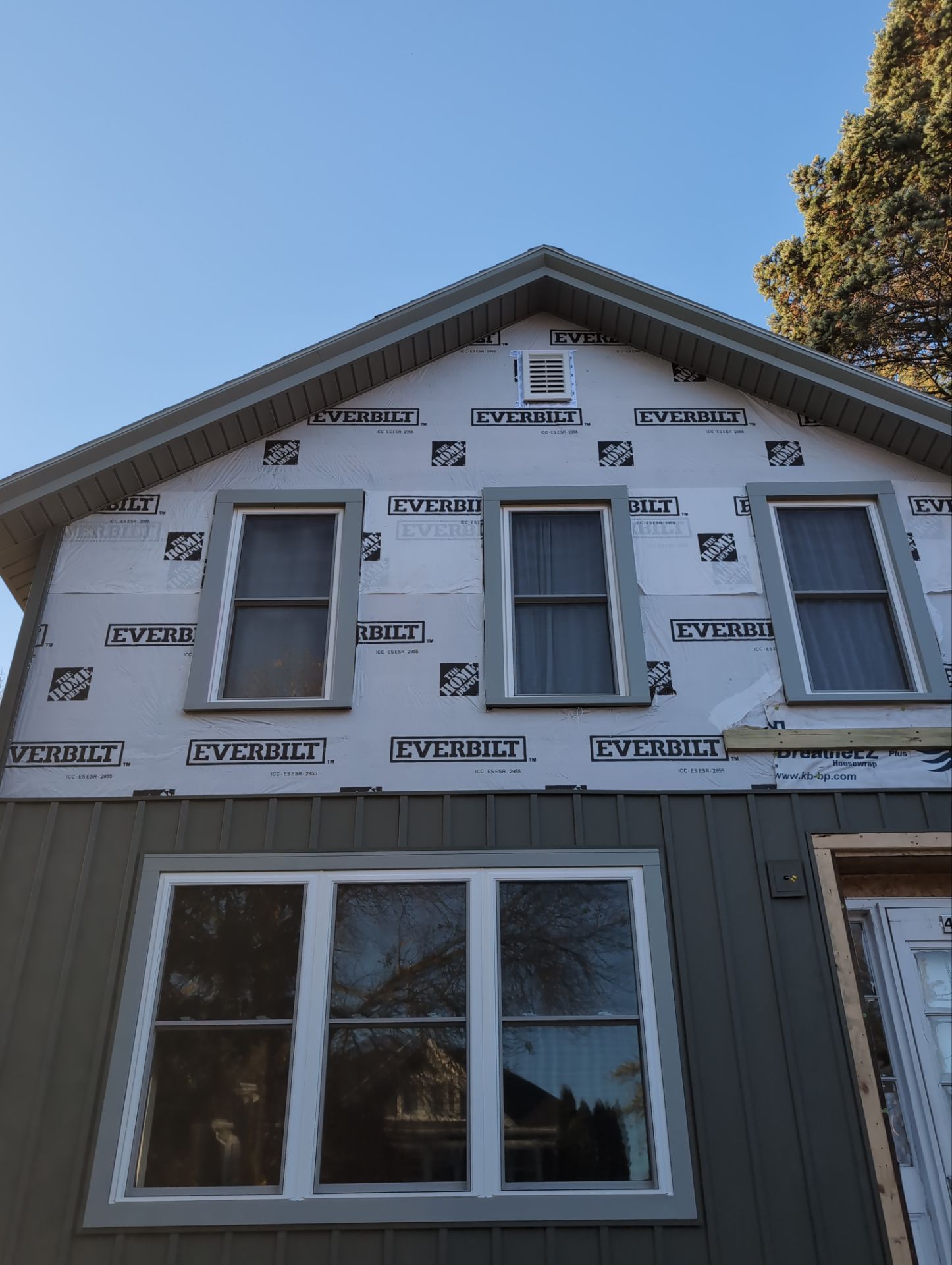 FULL HOME SIDING MAKEOVER SHEBOYGAN  by Gellings Roofing & Siding