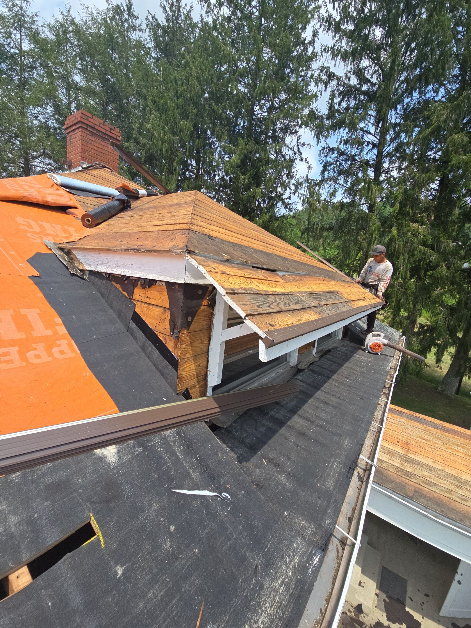 Residential Roofing Installation using GAF TImberline HDZ Hickory by Rainstoppers Roofing